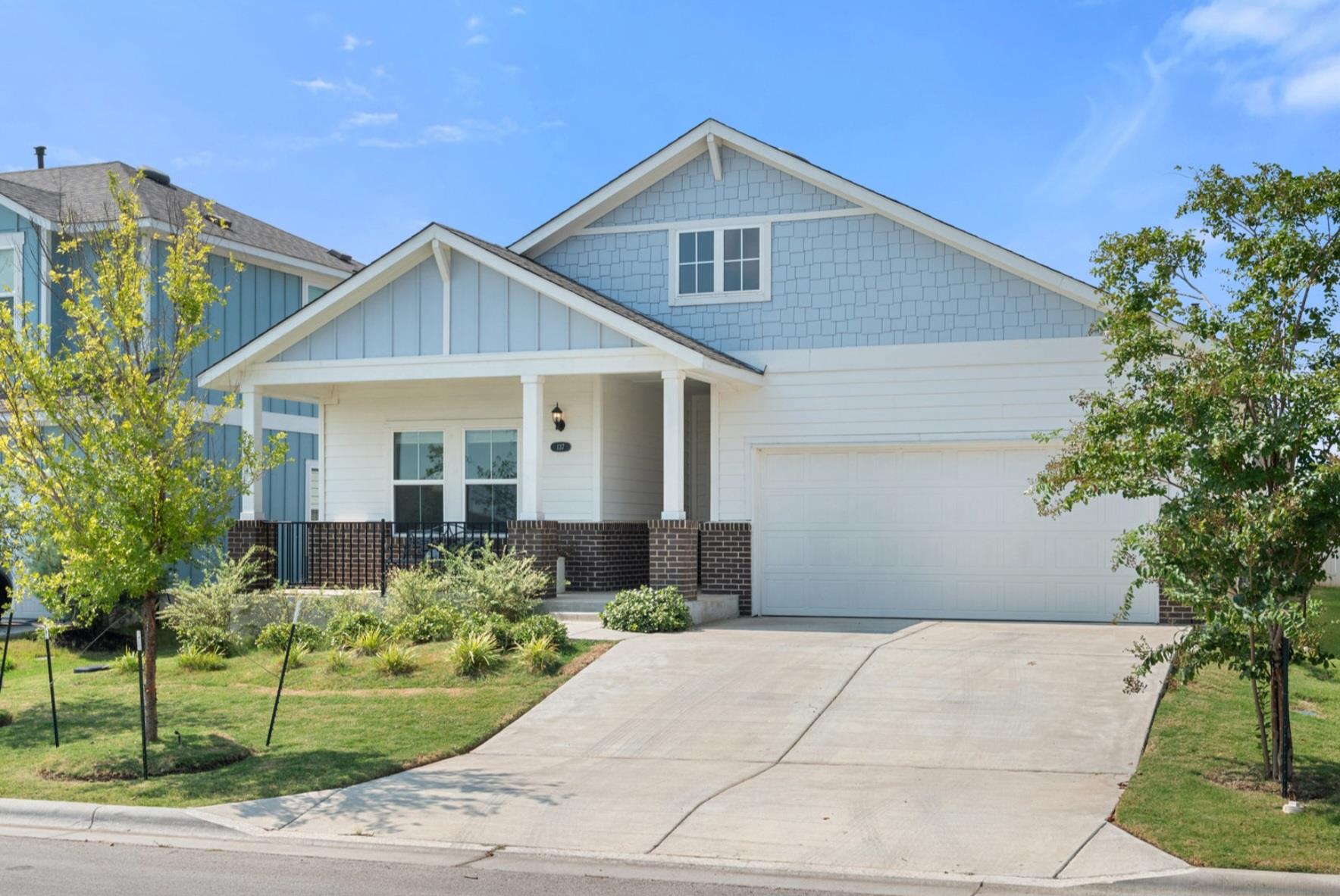 137 Roost Rd, Elgin, TX 78621