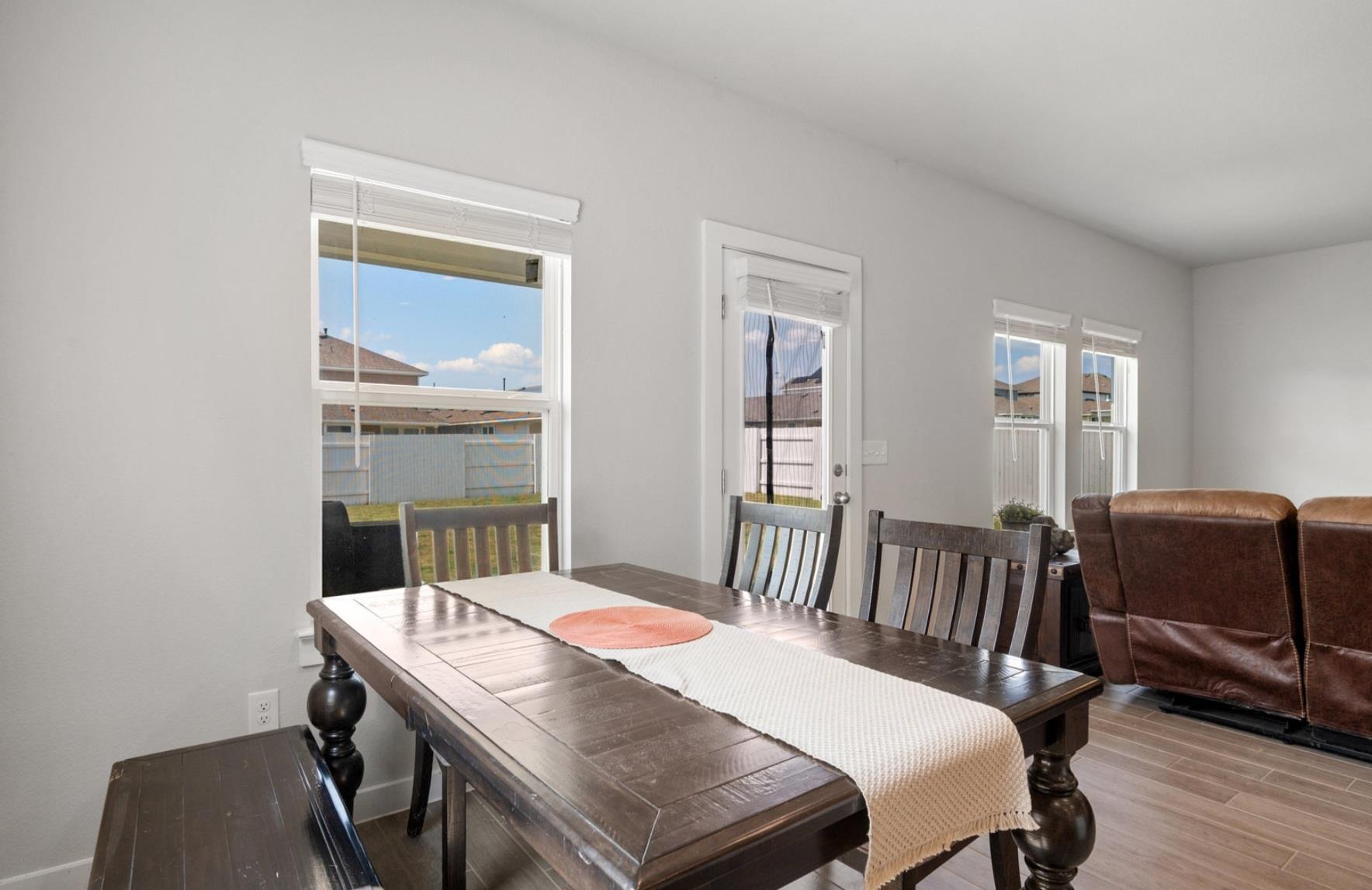 137 Roost Rd, Elgin, TX 78621