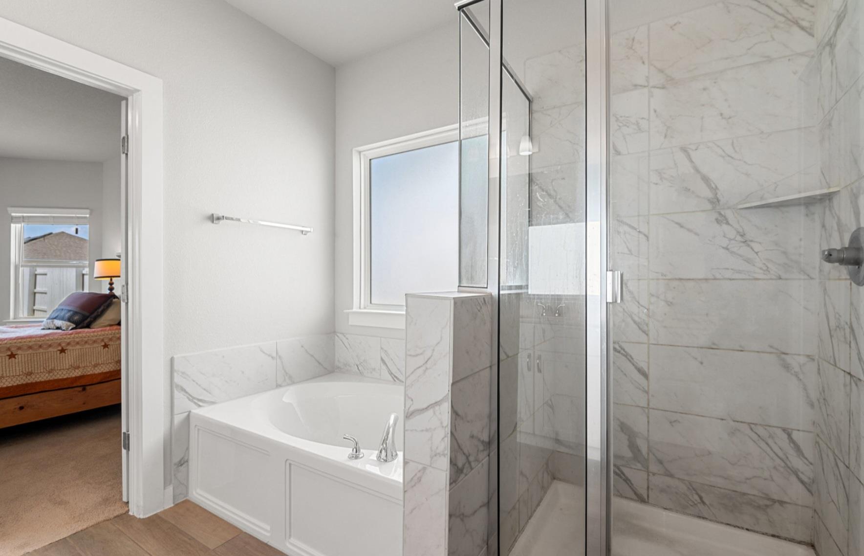 137 Roost Rd, Elgin, TX 78621