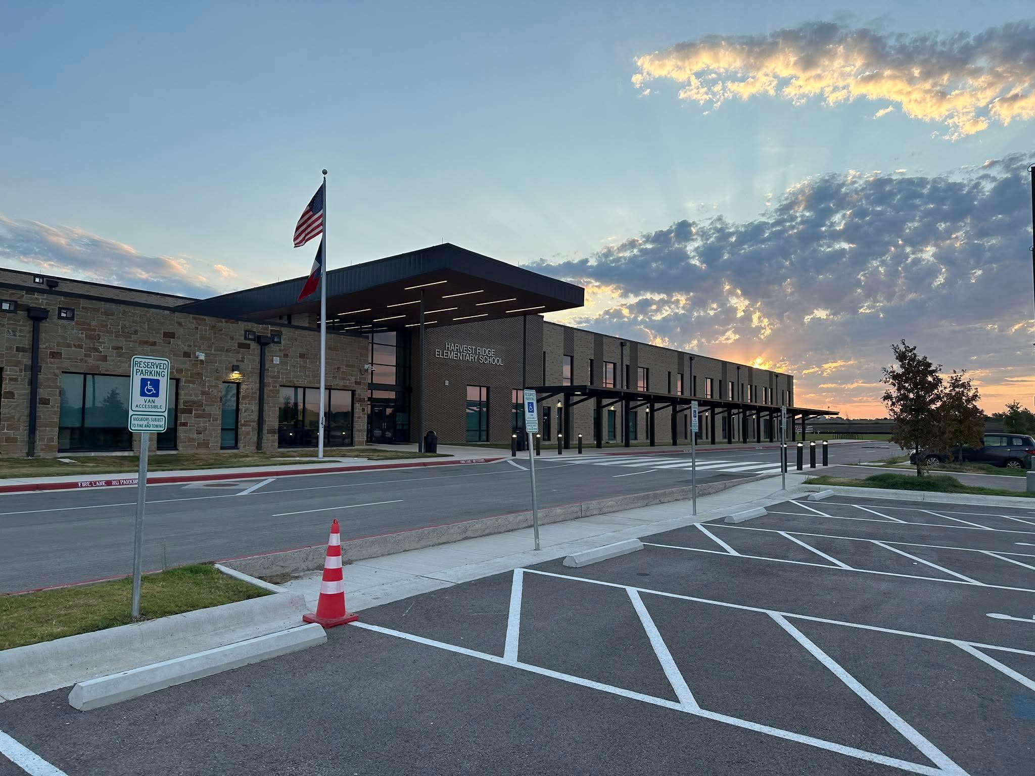 137 Roost Rd, Elgin, TX 78621