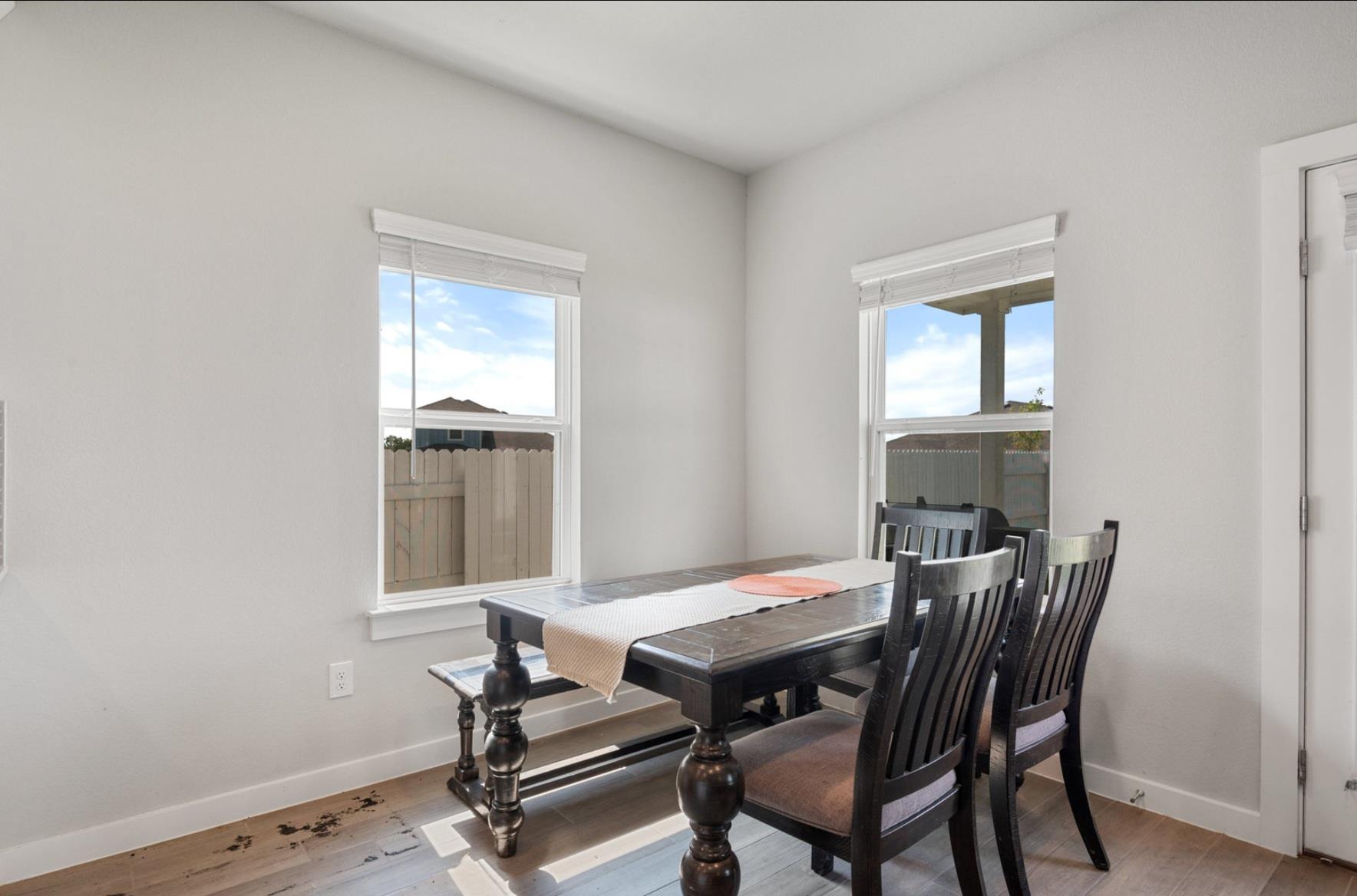 137 Roost Rd, Elgin, TX 78621