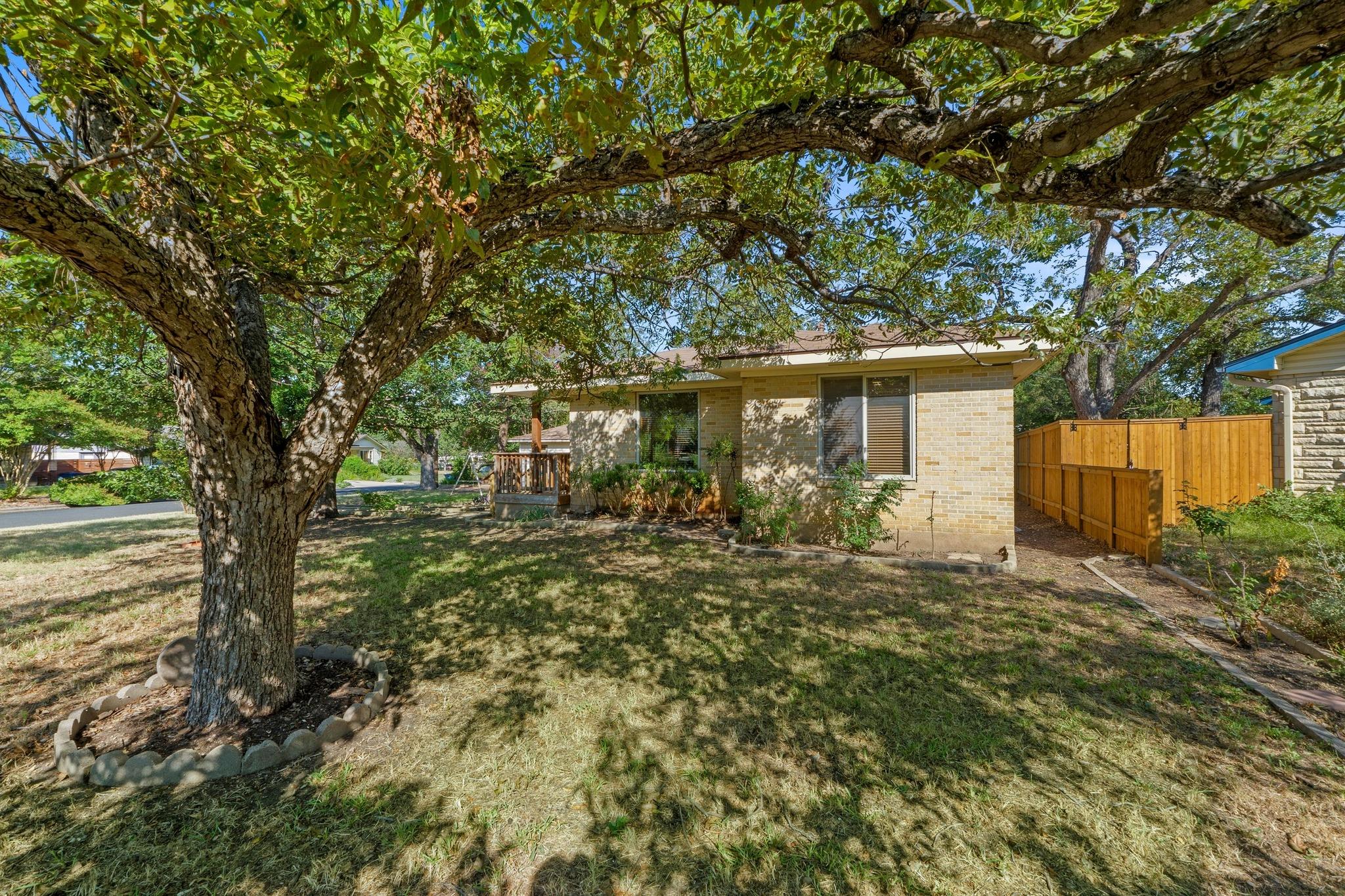 1310 Harriet Ct, Austin, TX 78756