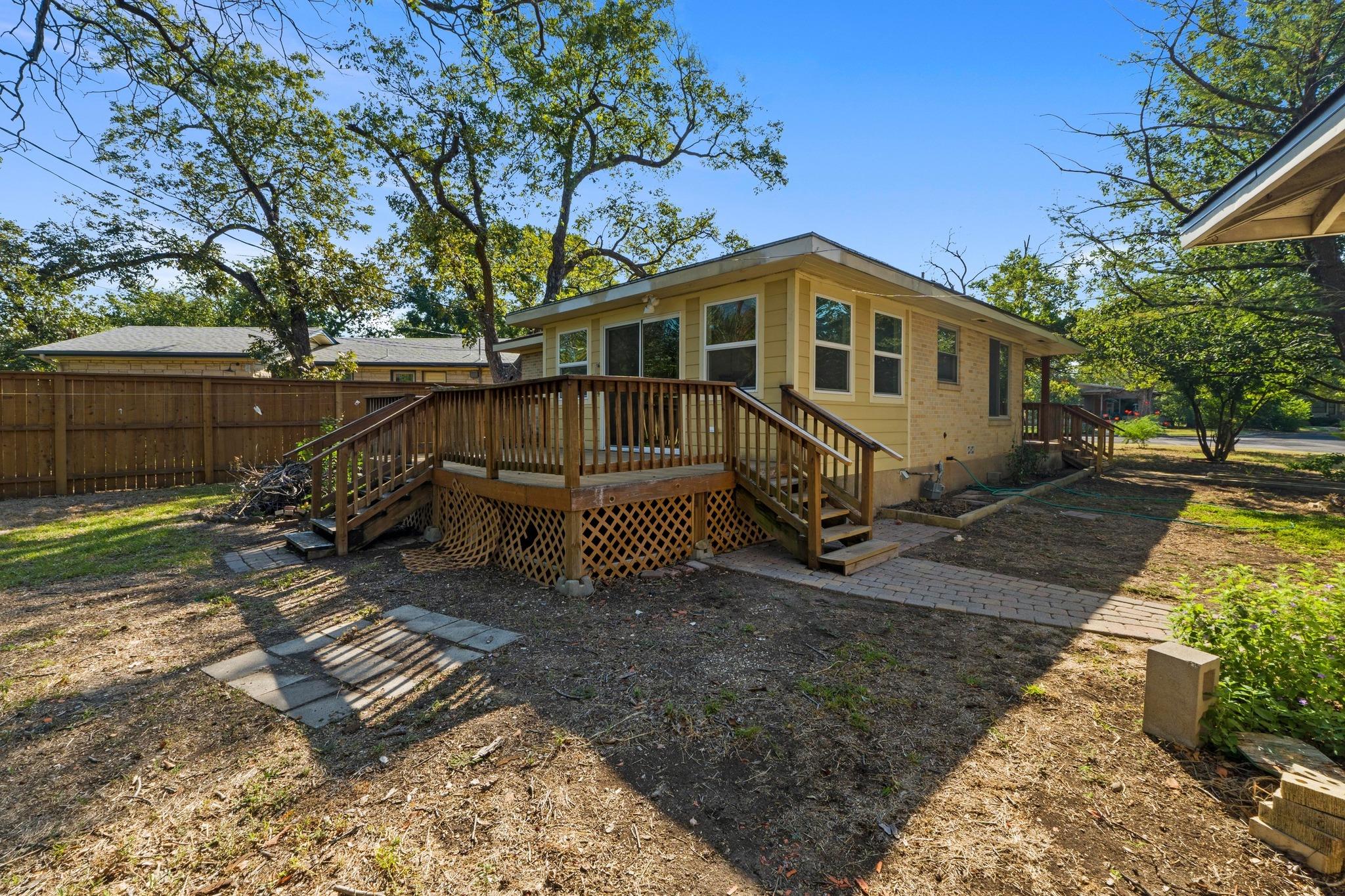 1310 Harriet Ct, Austin, TX 78756