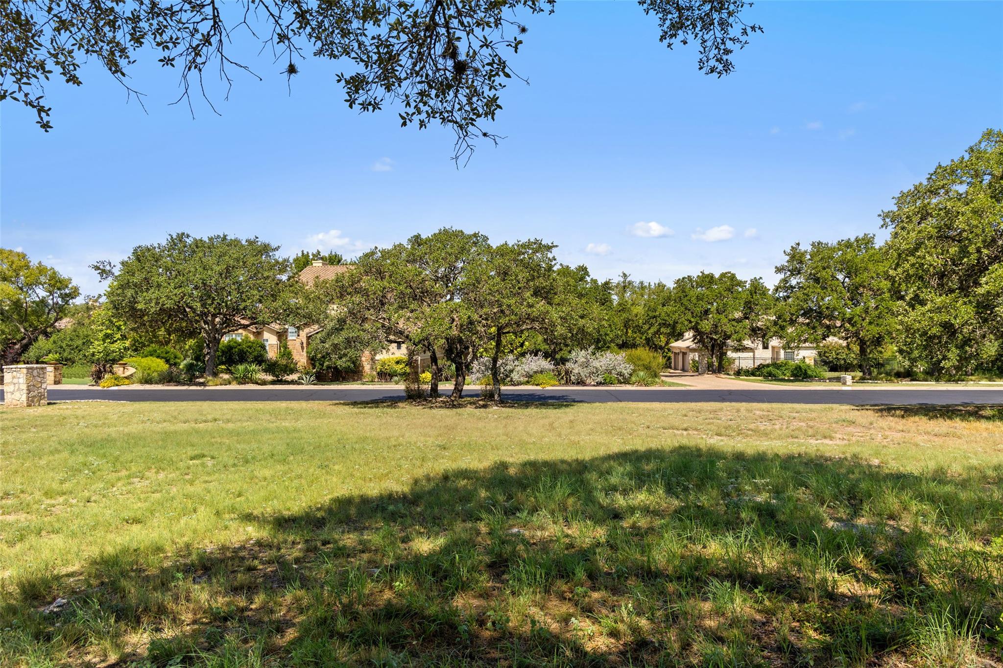 26309 Countryside Dr, Spicewood, TX 78669