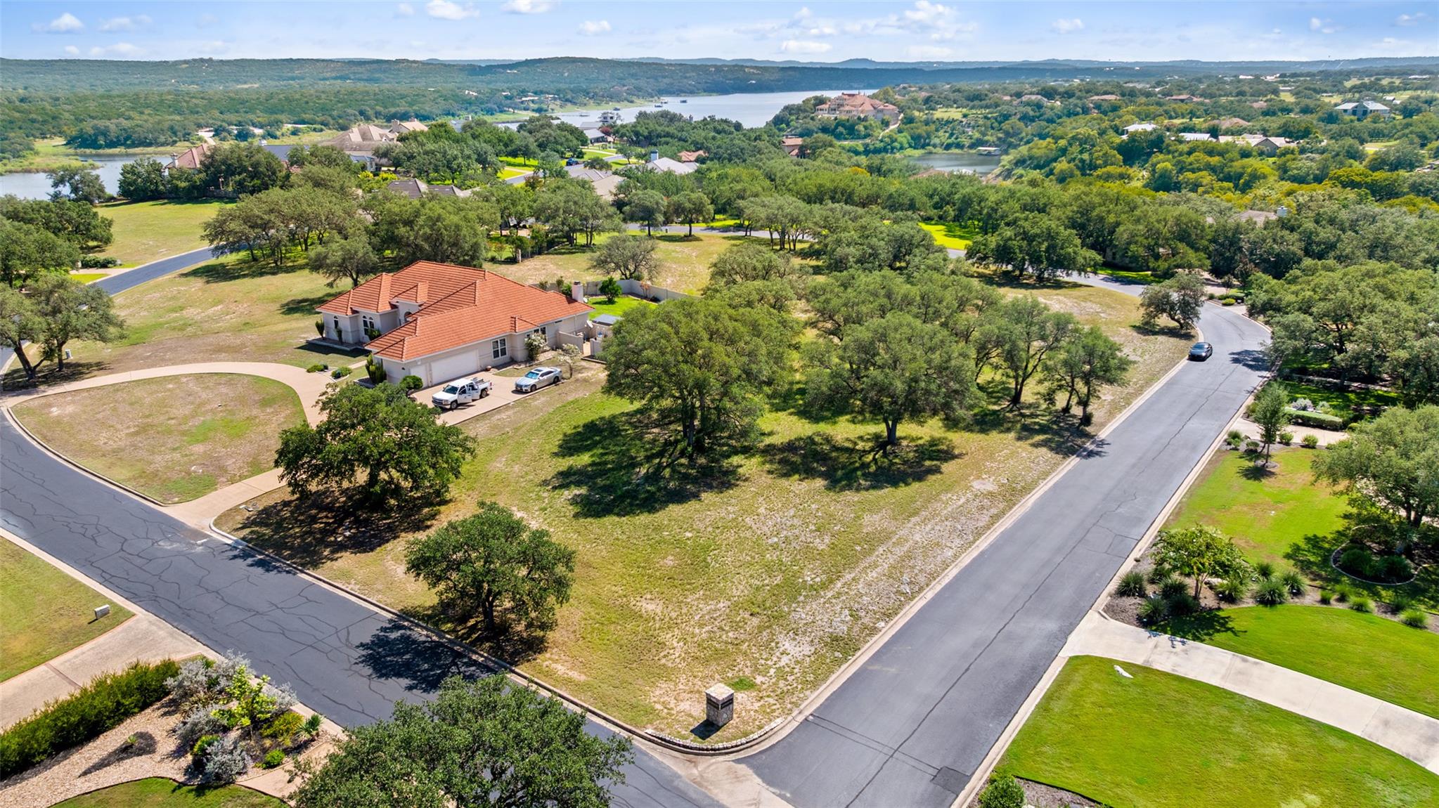 26309 Countryside Dr, Spicewood, TX 78669