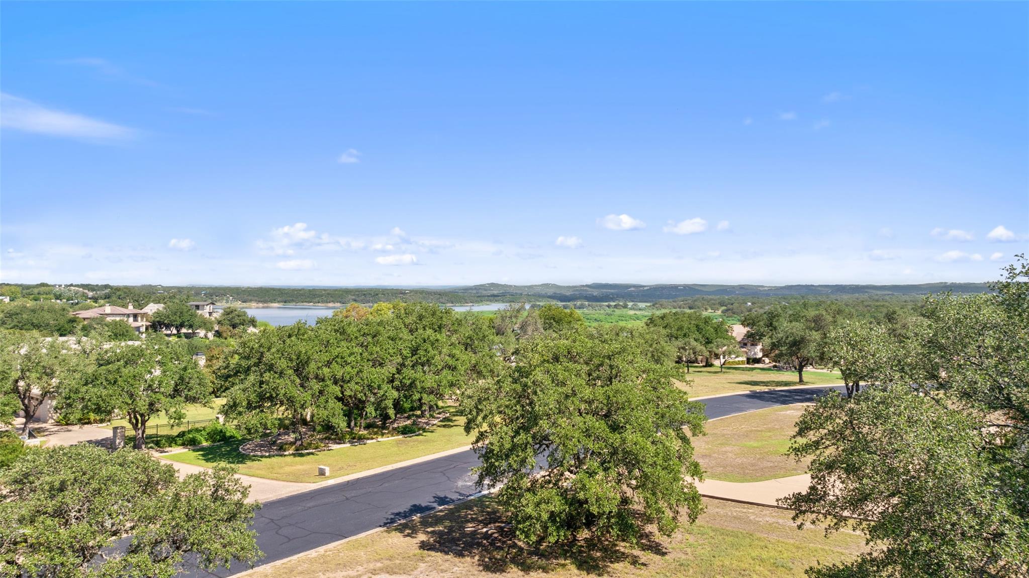 26309 Countryside Dr, Spicewood, TX 78669