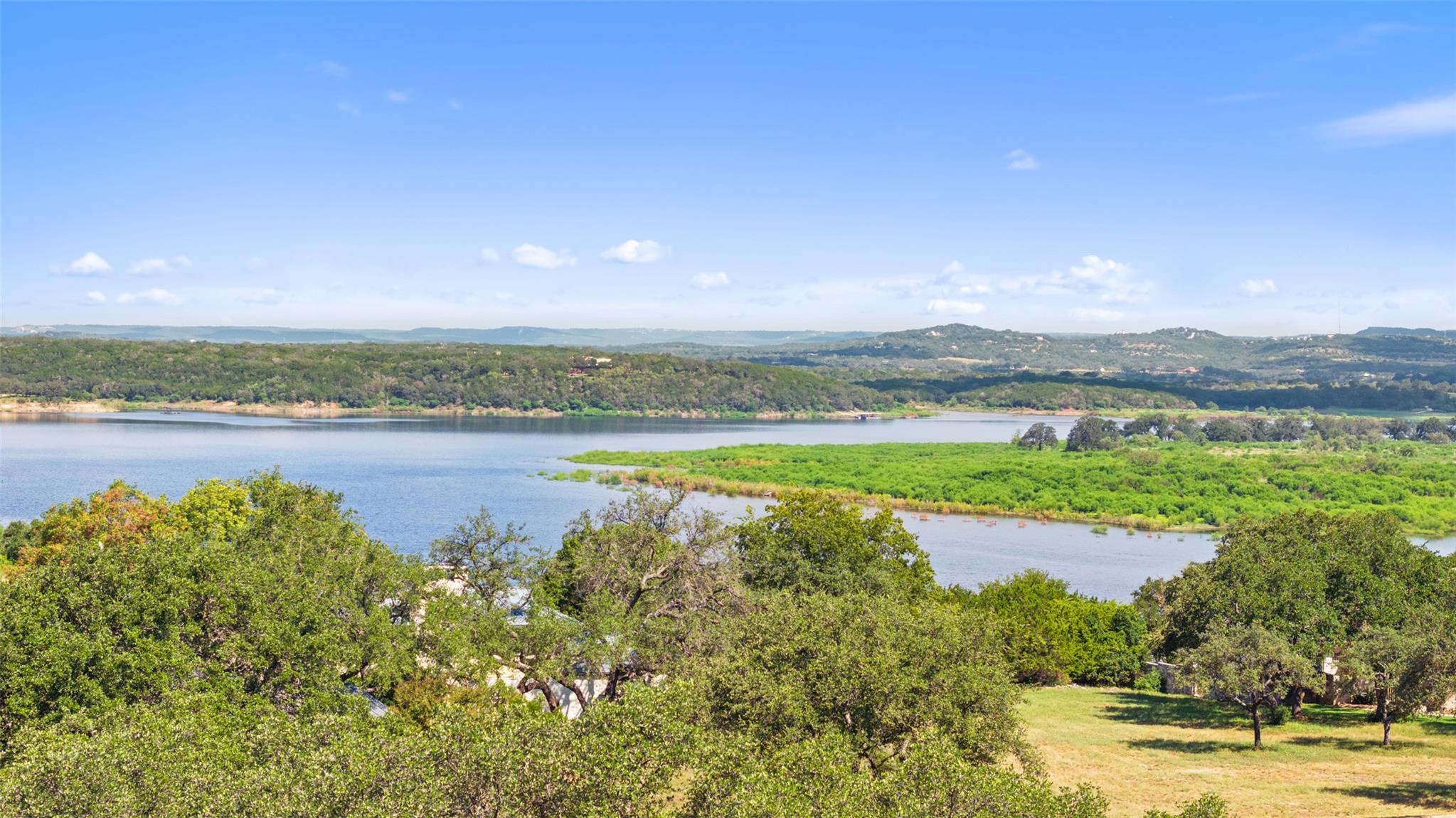 26309 Countryside Dr, Spicewood, TX 78669