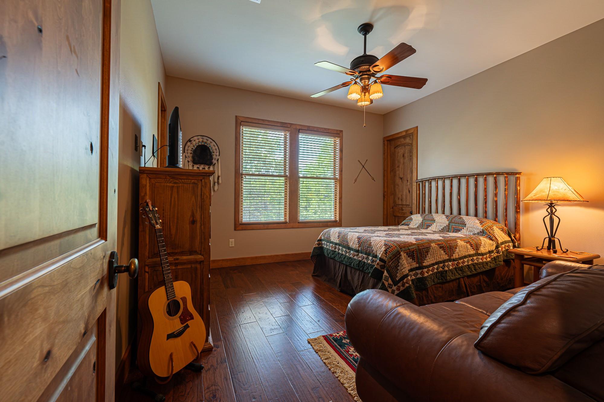 409 Venture Blvd S, Point Venture, TX 78645