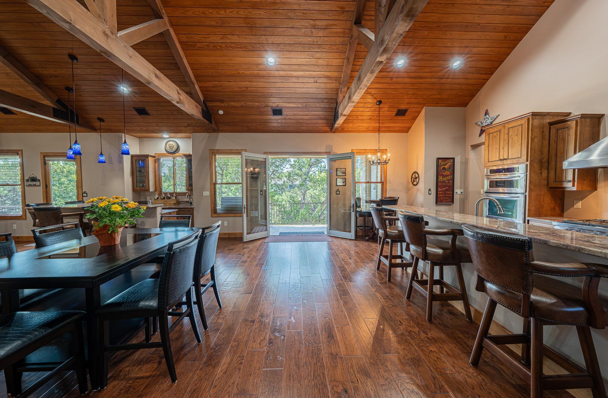 409 Venture Blvd S, Point Venture, TX 78645