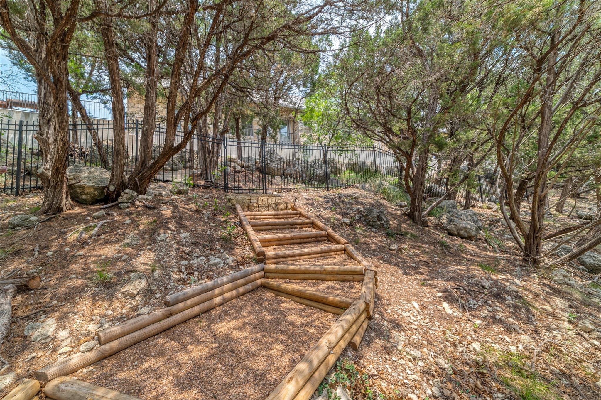 409 Venture Blvd S, Point Venture, TX 78645