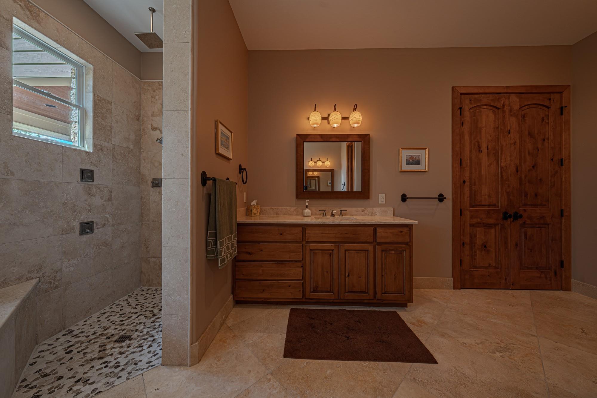 409 Venture Blvd S, Point Venture, TX 78645