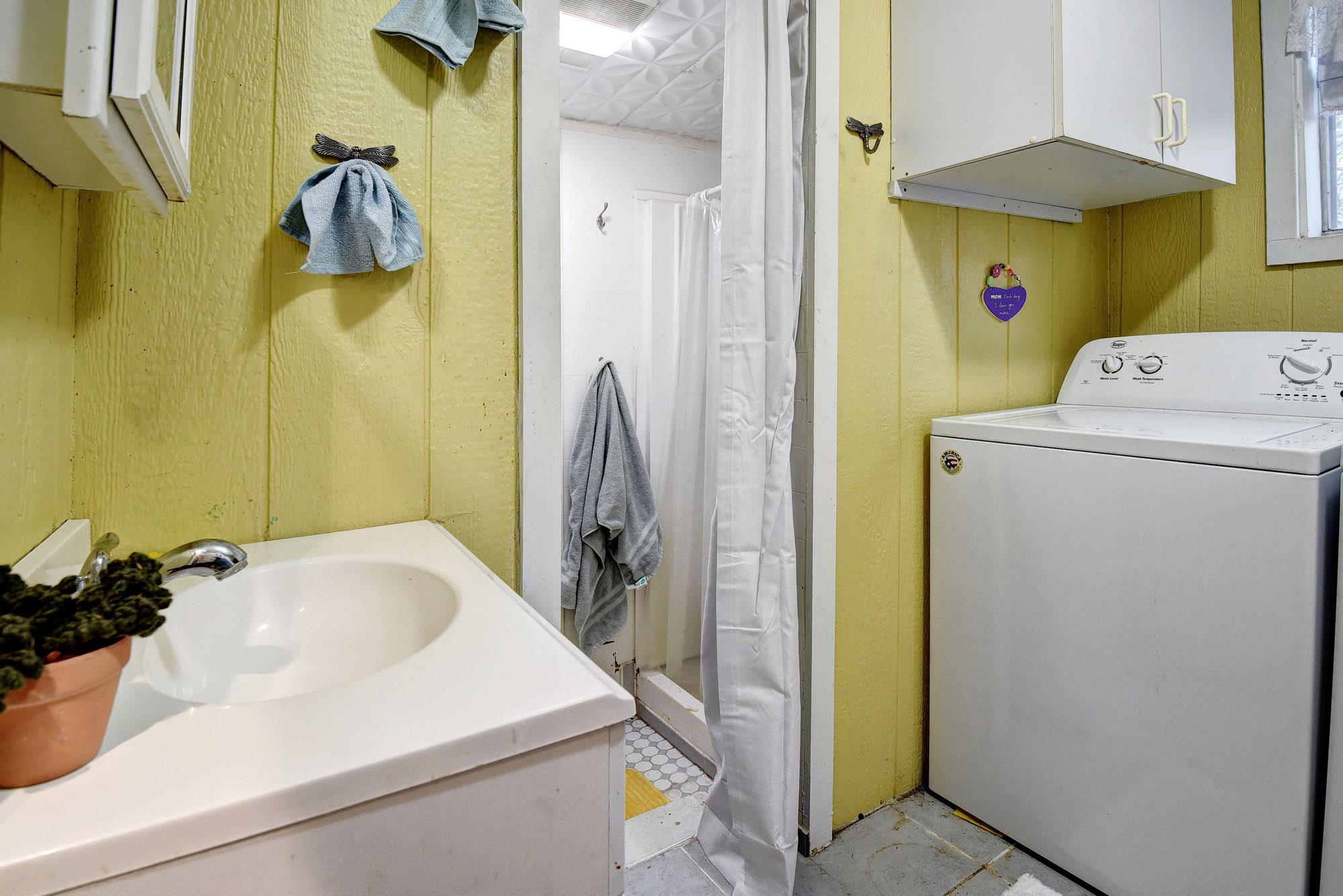 1114 Spotted Horse Trl, Dale, TX 78616