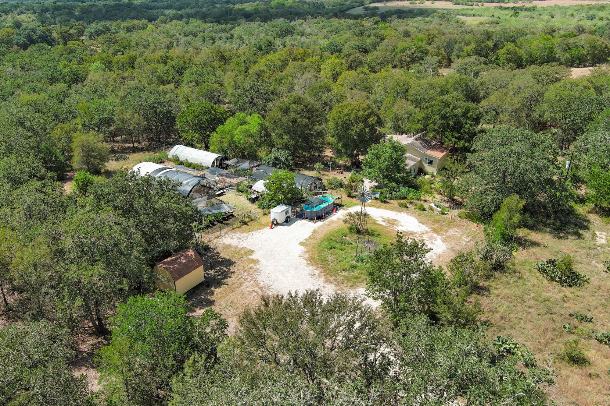 1114 Spotted Horse Trl, Dale, TX 78616