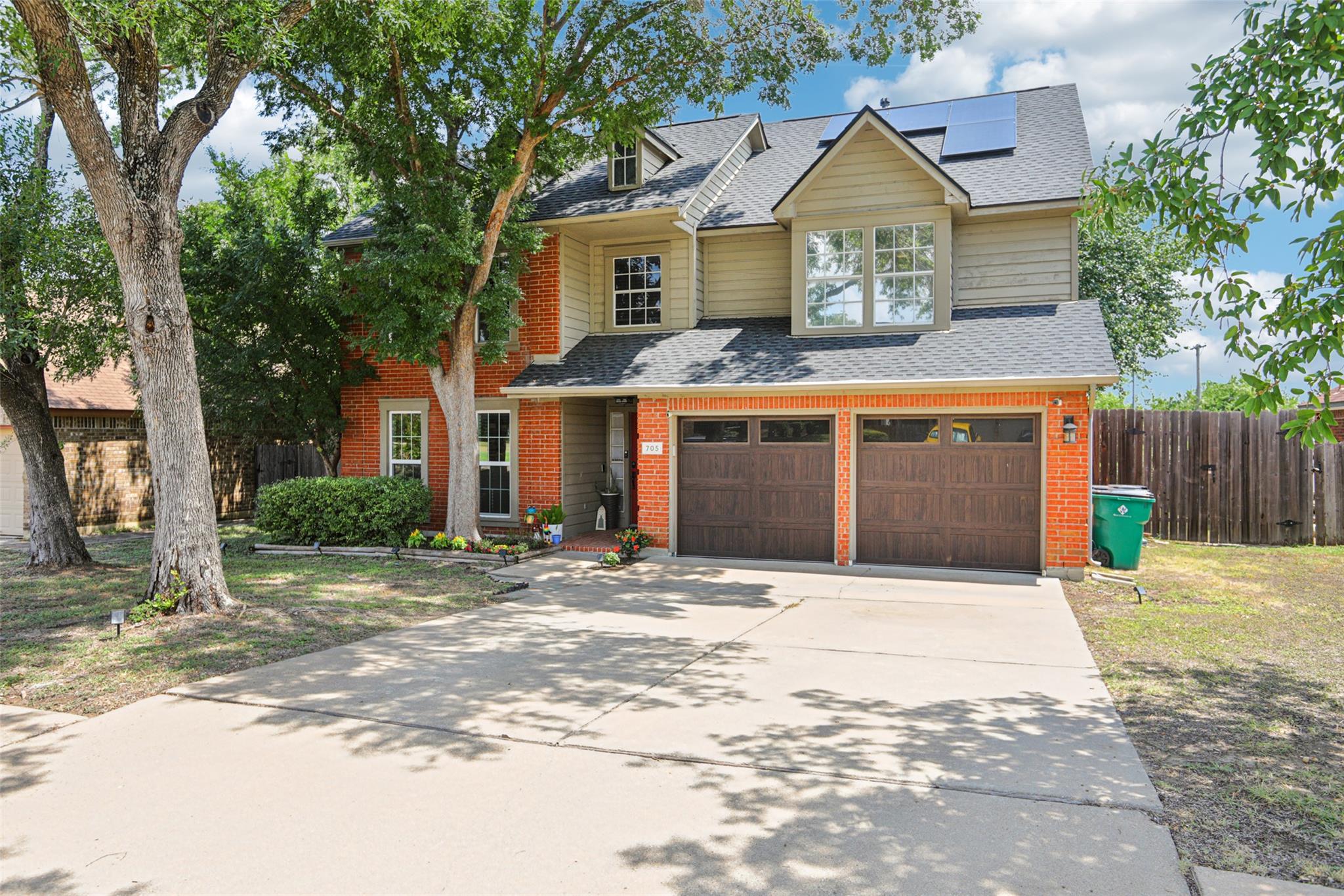 705 Canyon Bend Rd, Pflugerville, TX 78660