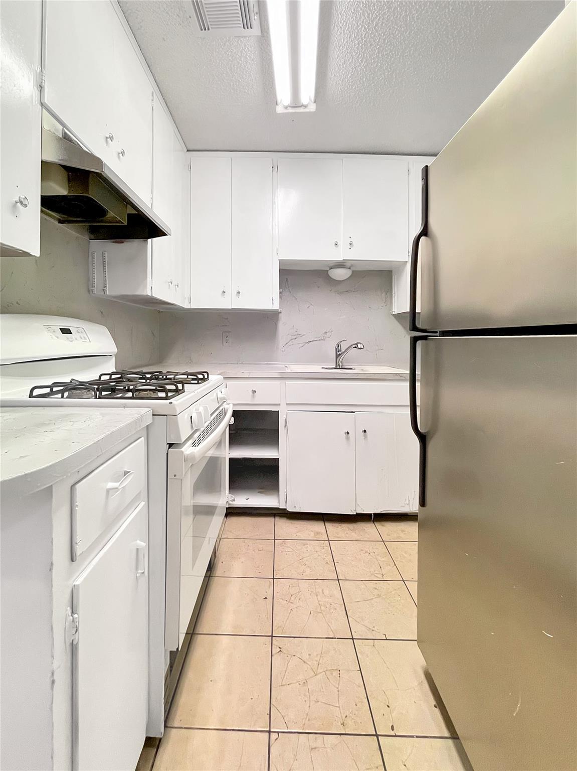 2502 Cecil Dr, Austin, TX 78744