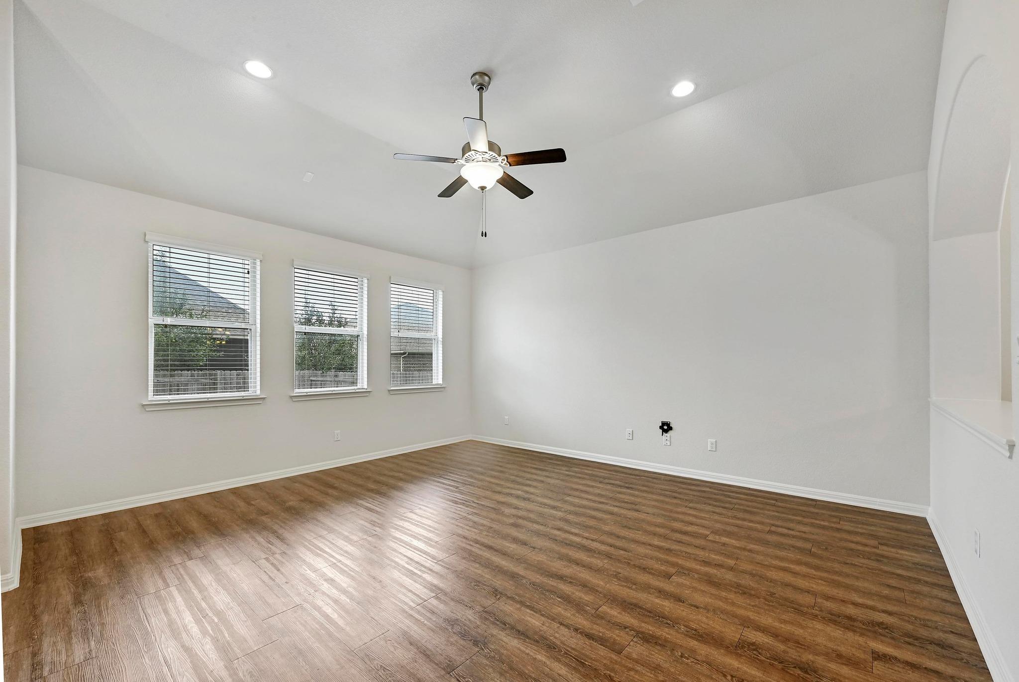 2344 Broken Wagon Dr, Leander, TX 78641