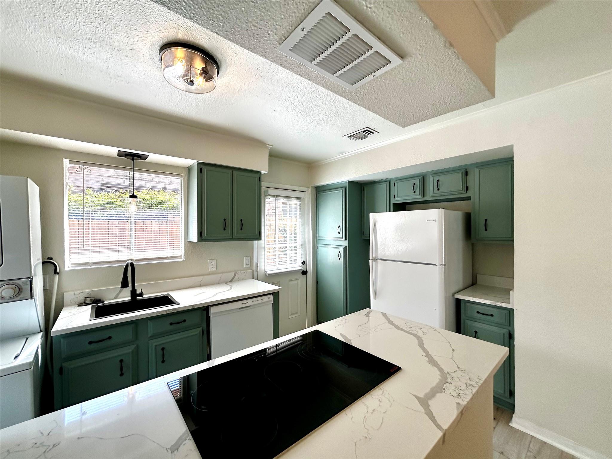 1005 W Martin Luther King Jr Blvd # B, Austin, TX 78701