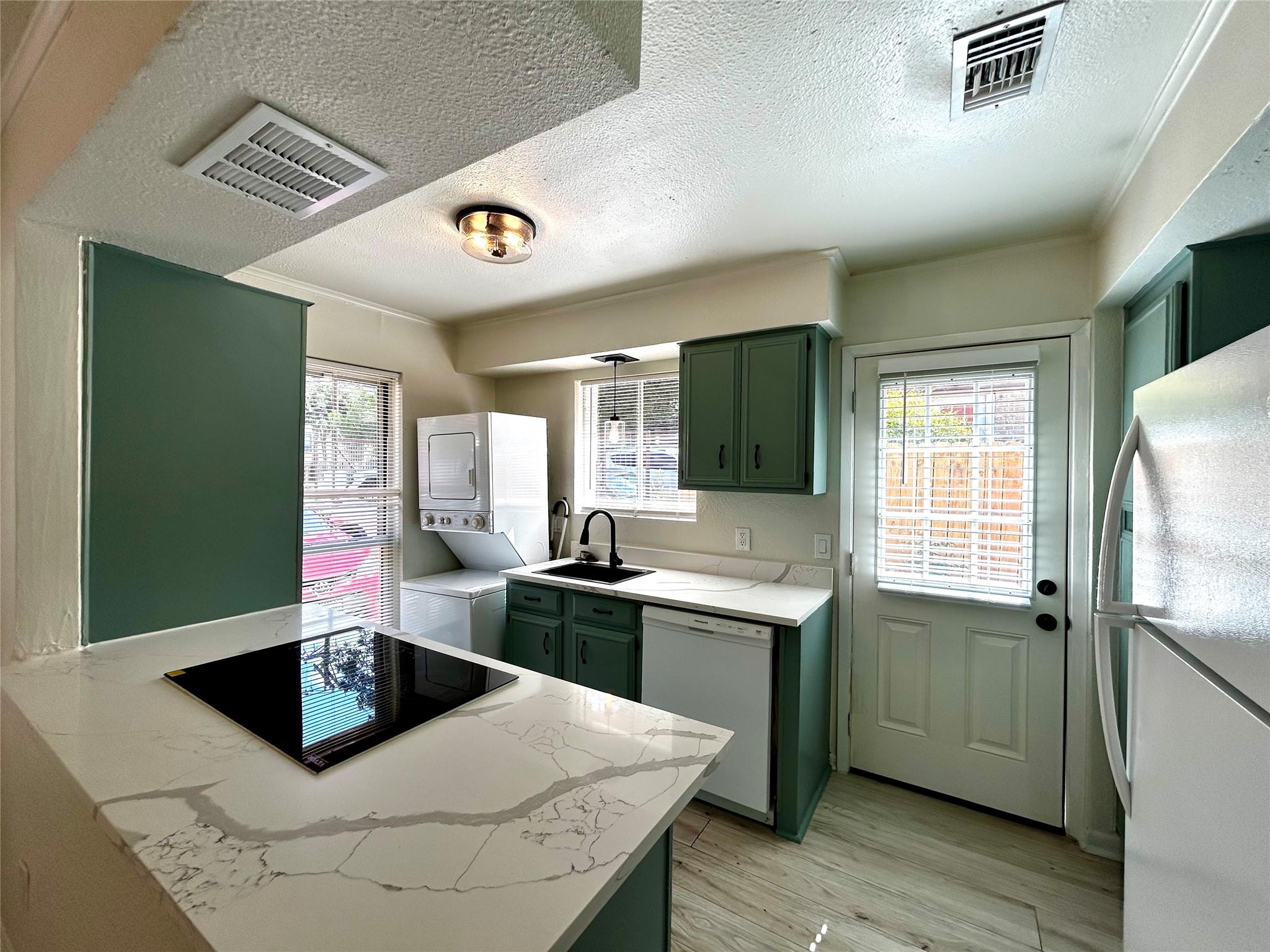 1005 W Martin Luther King Jr Blvd # B, Austin, TX 78701