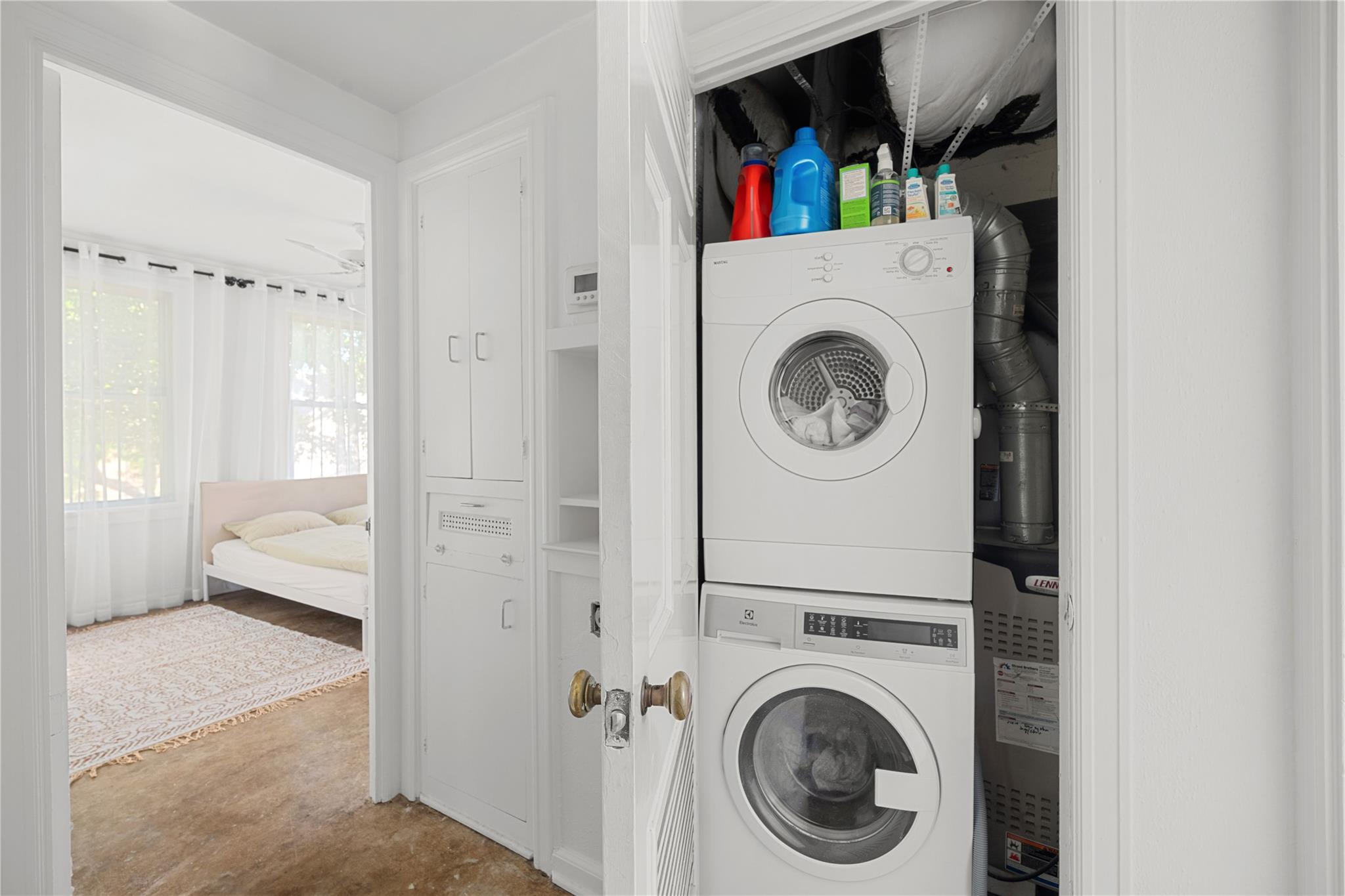 1703 Summit Vw, Austin, TX 78703