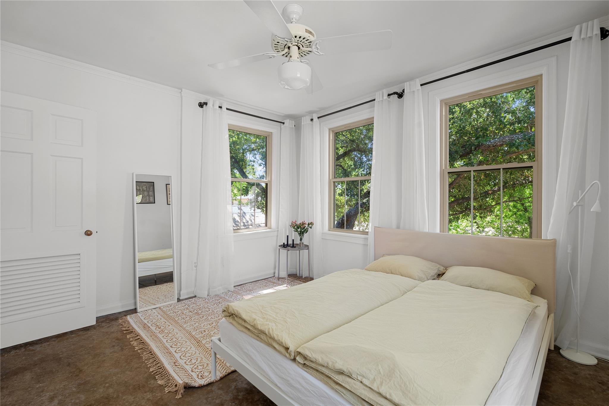 1703 Summit Vw, Austin, TX 78703