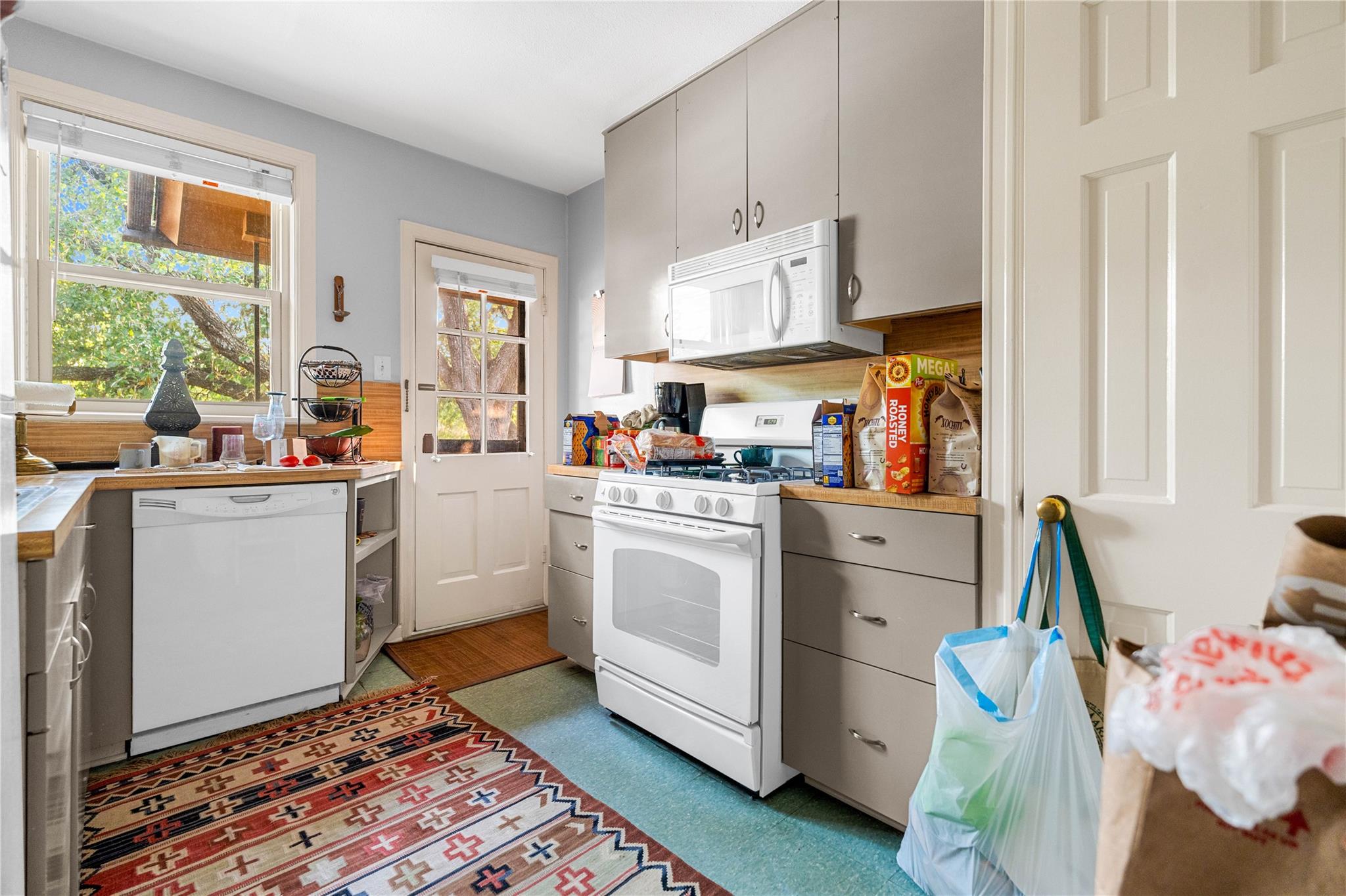 1703 Summit Vw, Austin, TX 78703