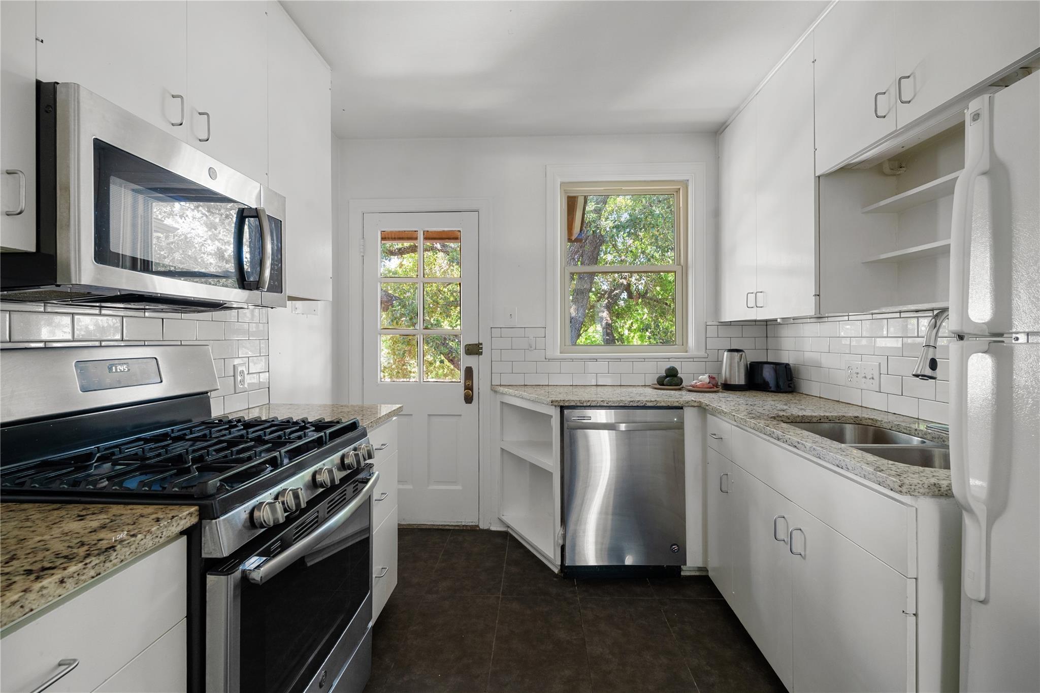 1703 Summit Vw, Austin, TX 78703