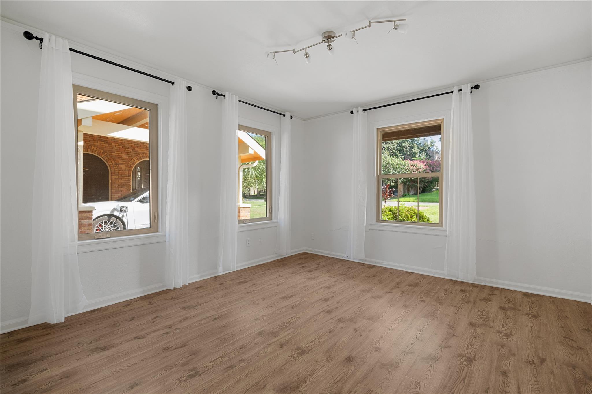 1703 Summit Vw, Austin, TX 78703