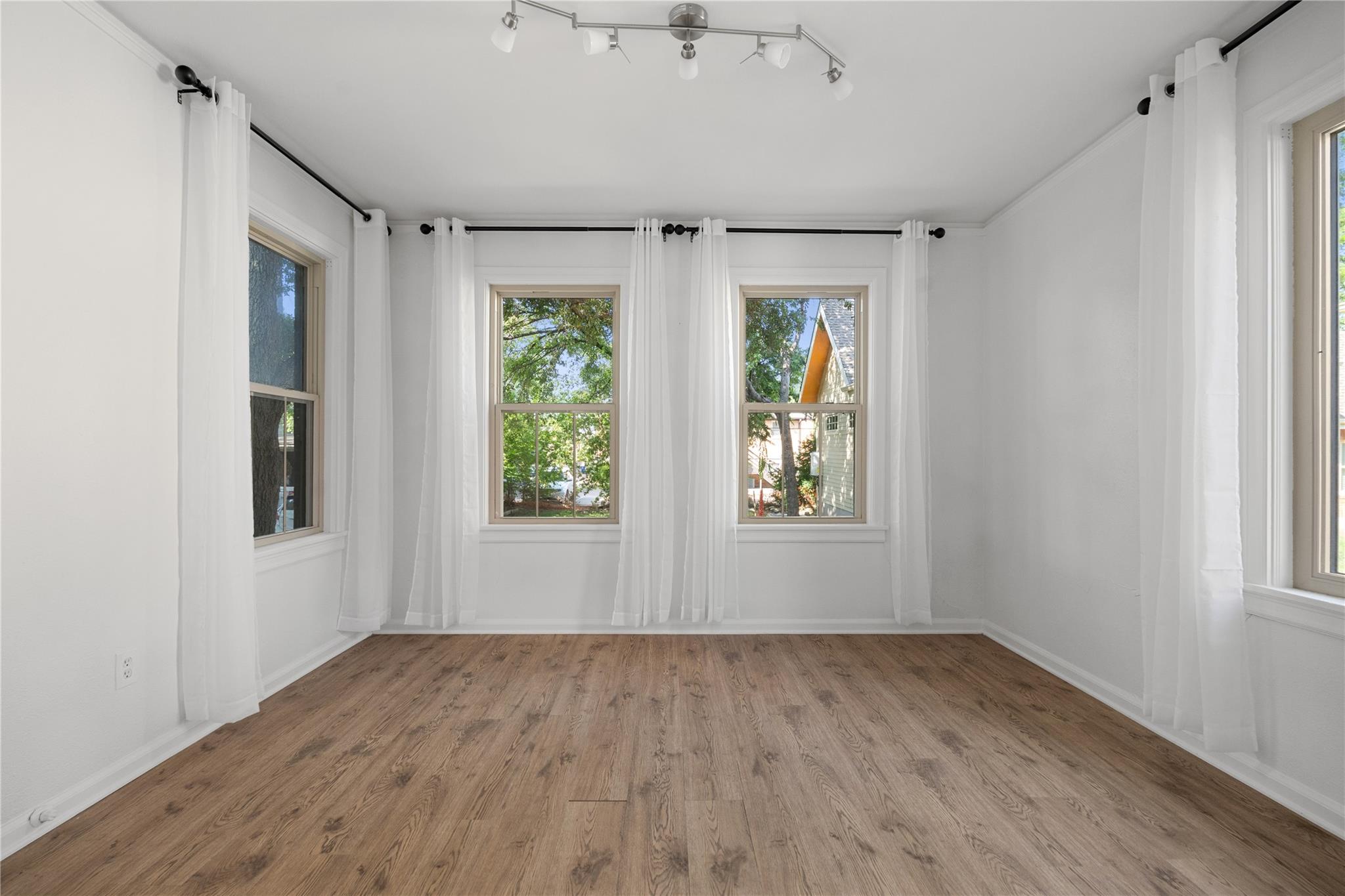 1703 Summit Vw, Austin, TX 78703