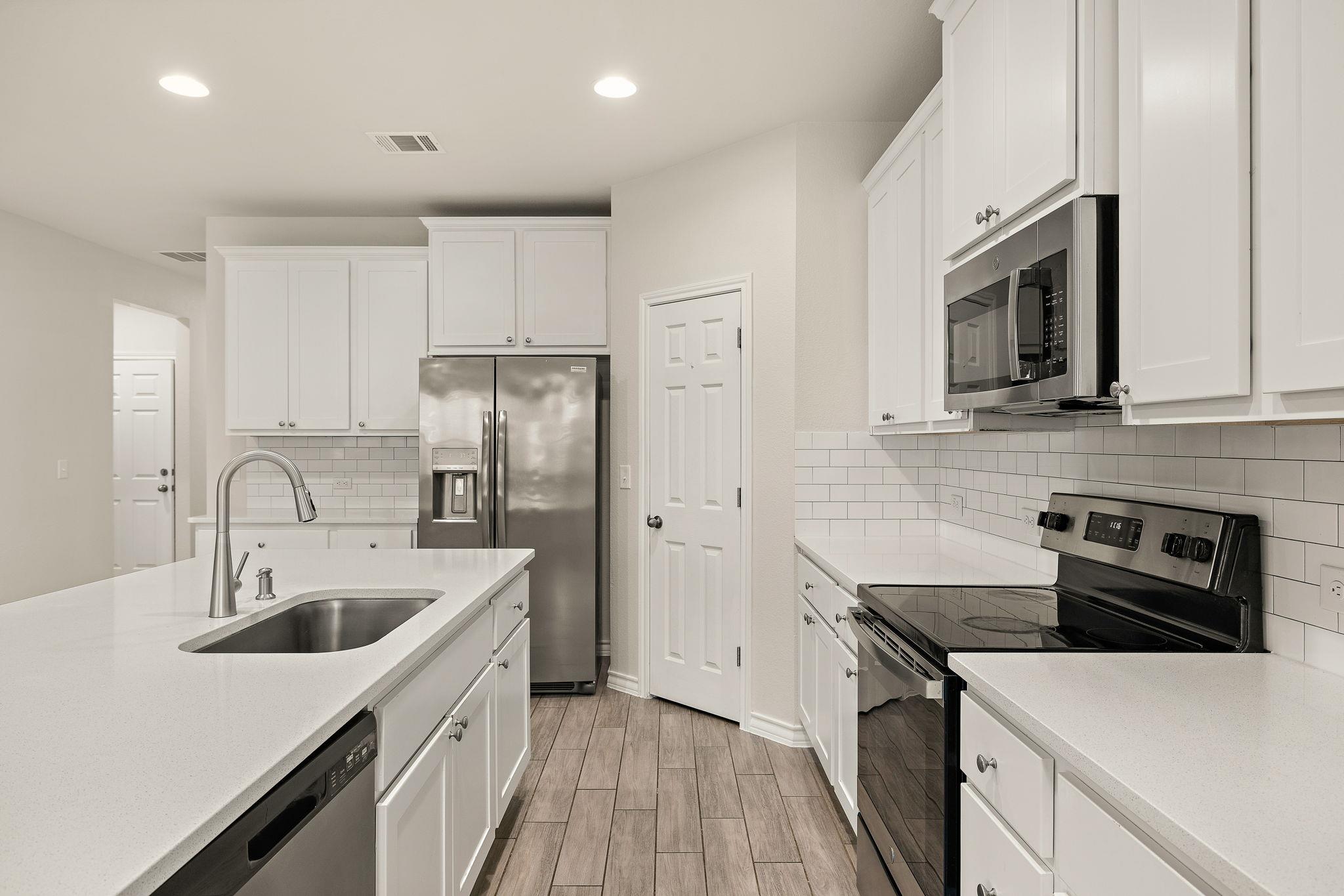 148 Limonite Ln, Liberty Hill, TX 78642