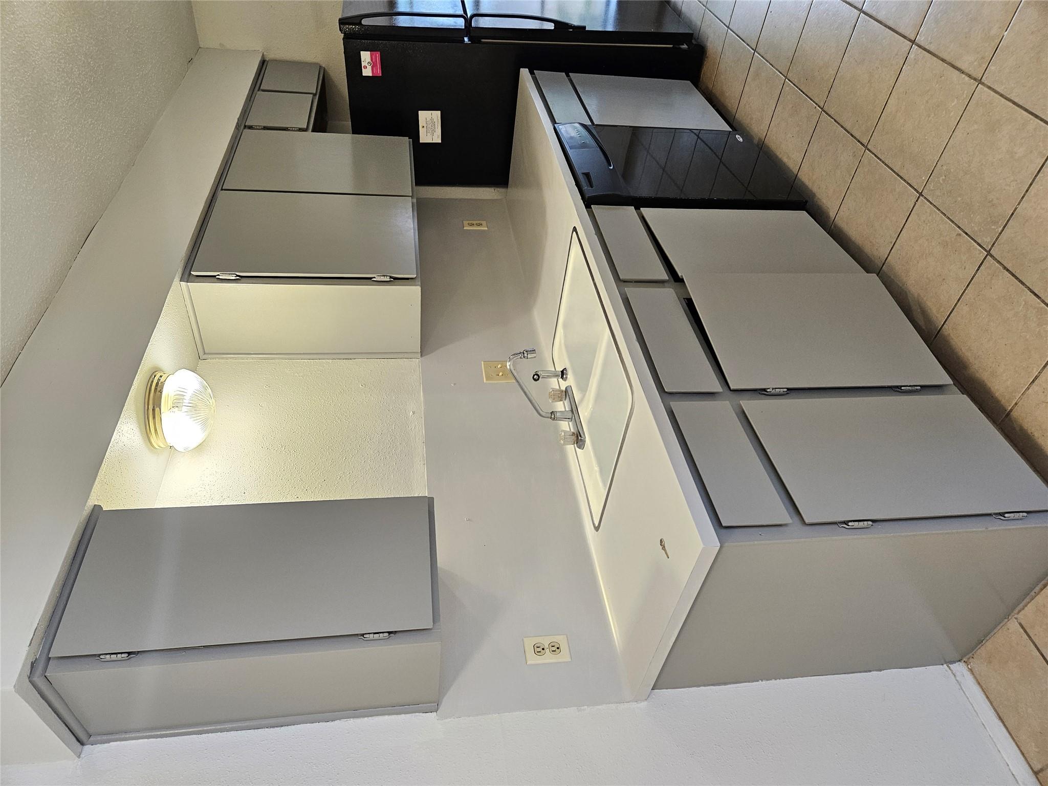 6000 Emerald Forest Dr # A, Austin, TX 78745