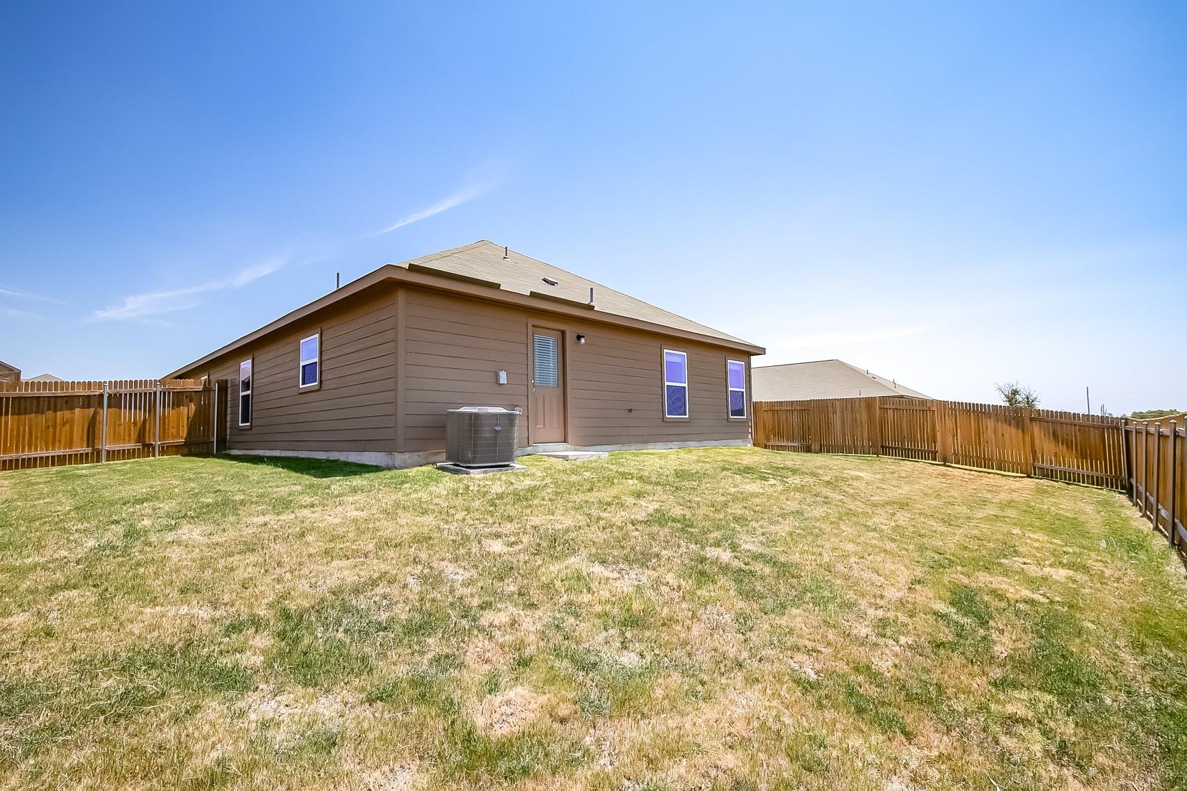 18713 Quiet Range Dr, Elgin, TX 78621