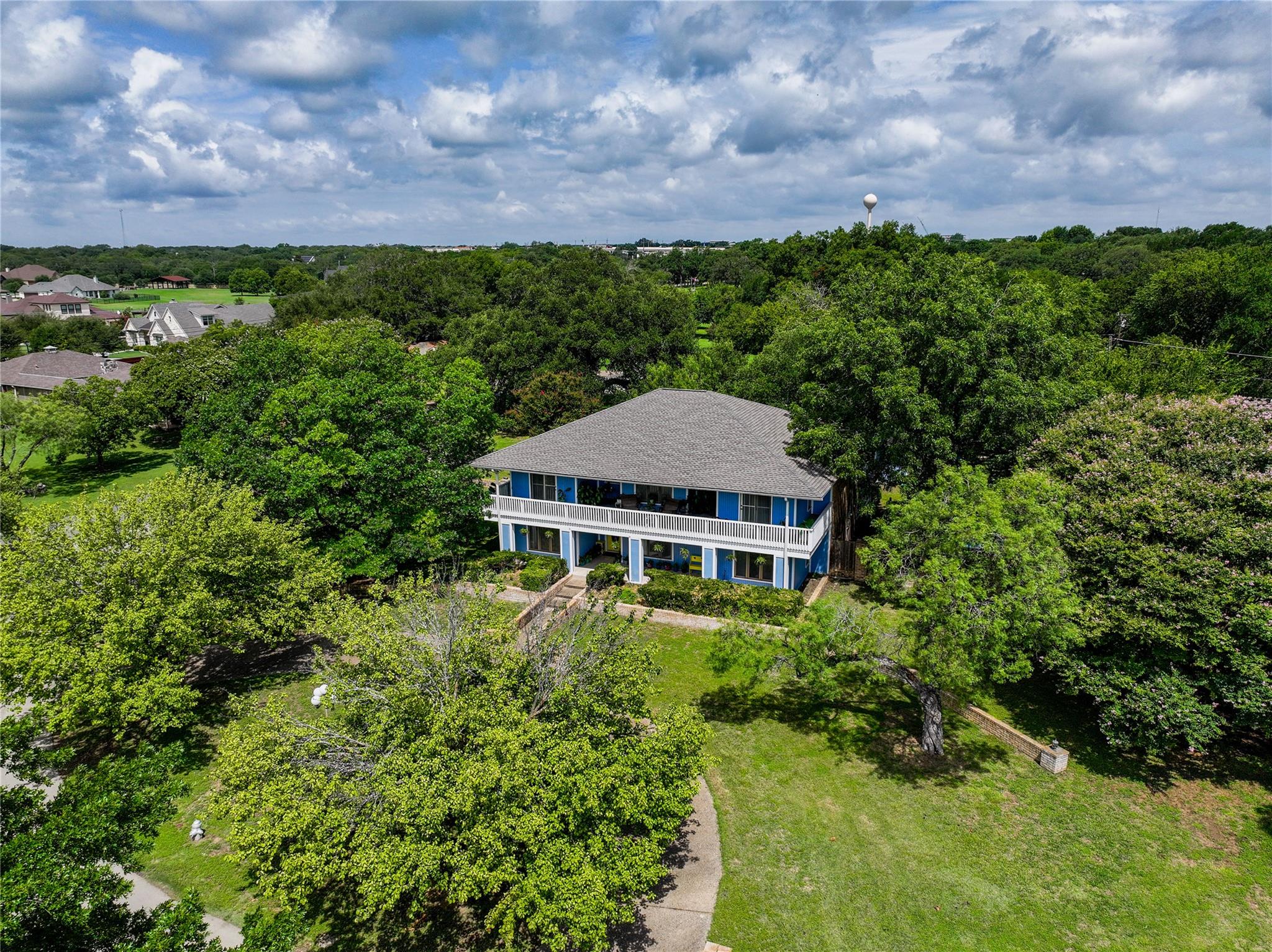 910 Mill Creek Dr, Salado, TX 76571