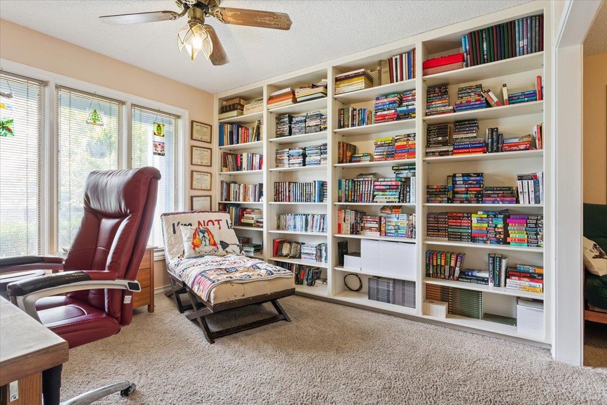 910 Mill Creek Dr, Salado, TX 76571