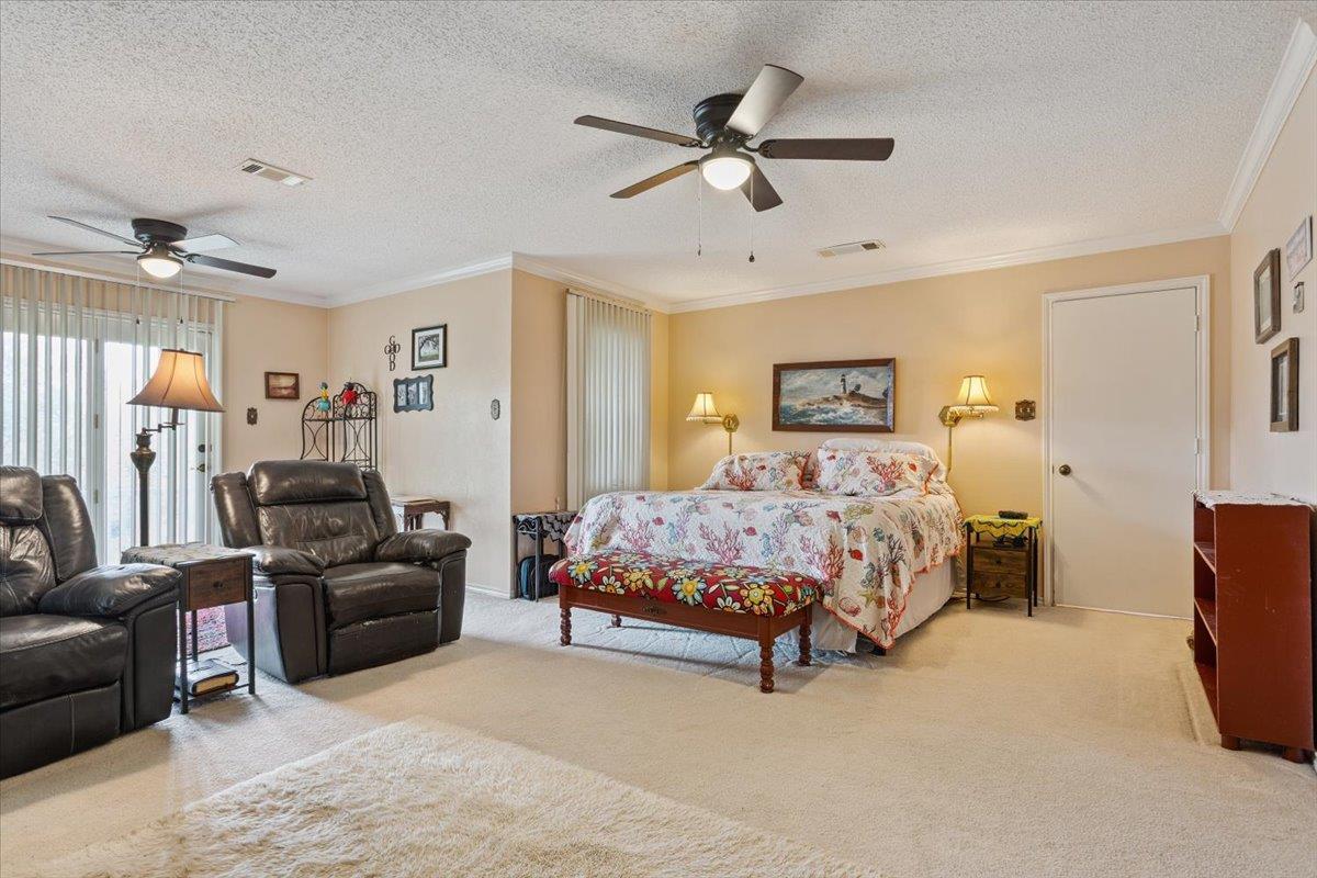 910 Mill Creek Dr, Salado, TX 76571