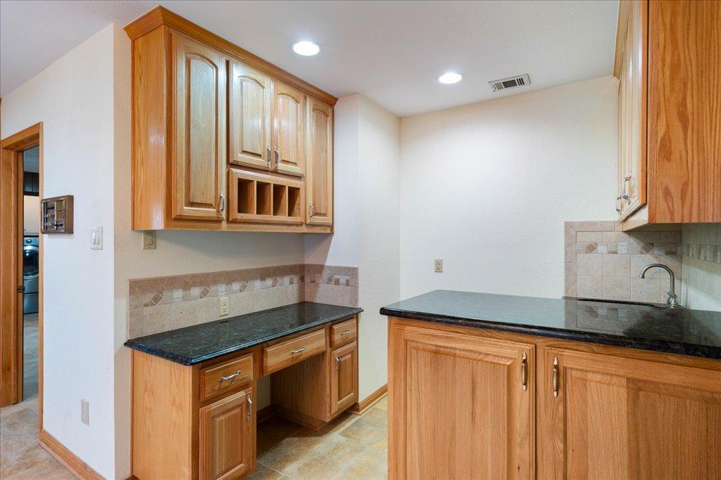 1000 Abbey Rd, Round Rock, TX 78681