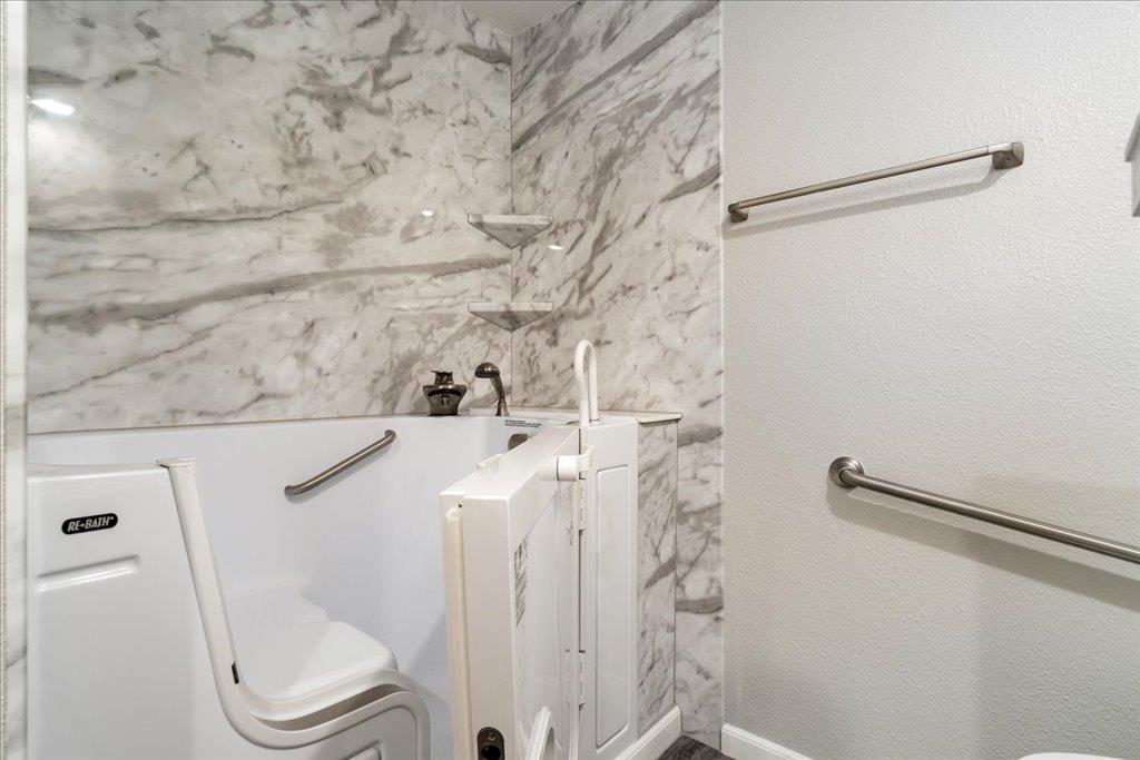 1000 Abbey Rd, Round Rock, TX 78681