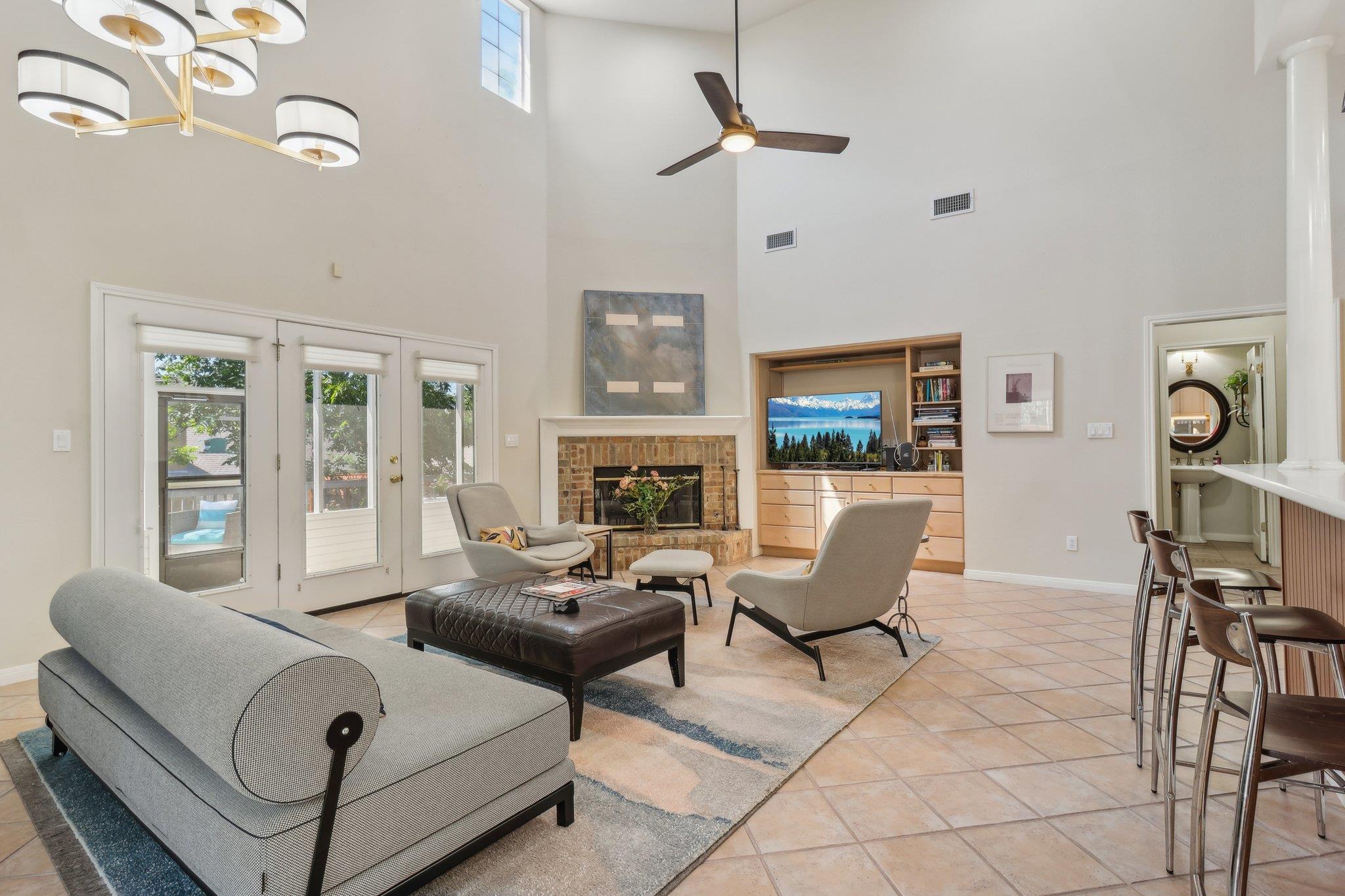 617 Evergreen Ln, New Braunfels, TX 78130