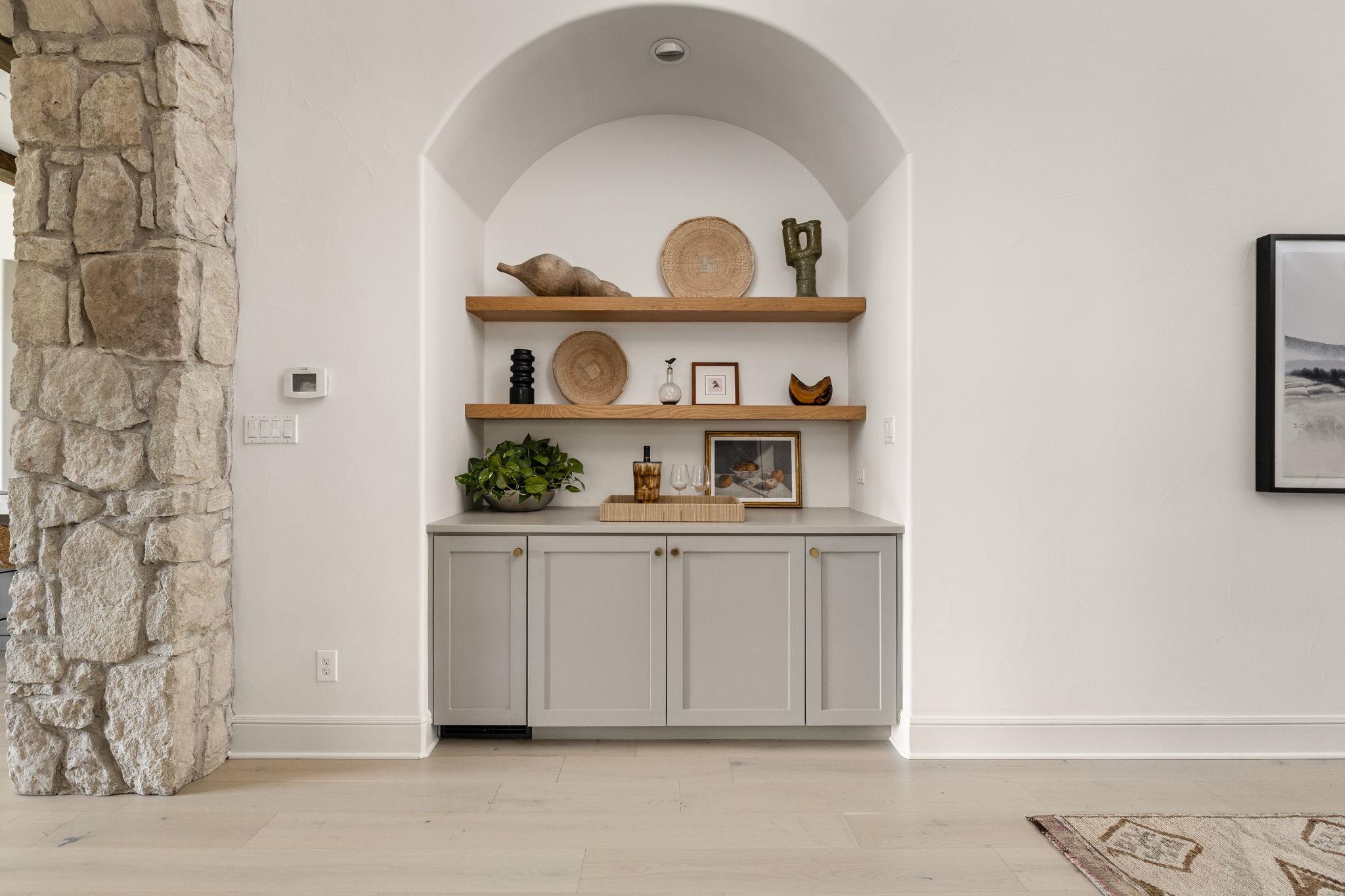 8217 Carranzo Dr W, Austin, TX 78735