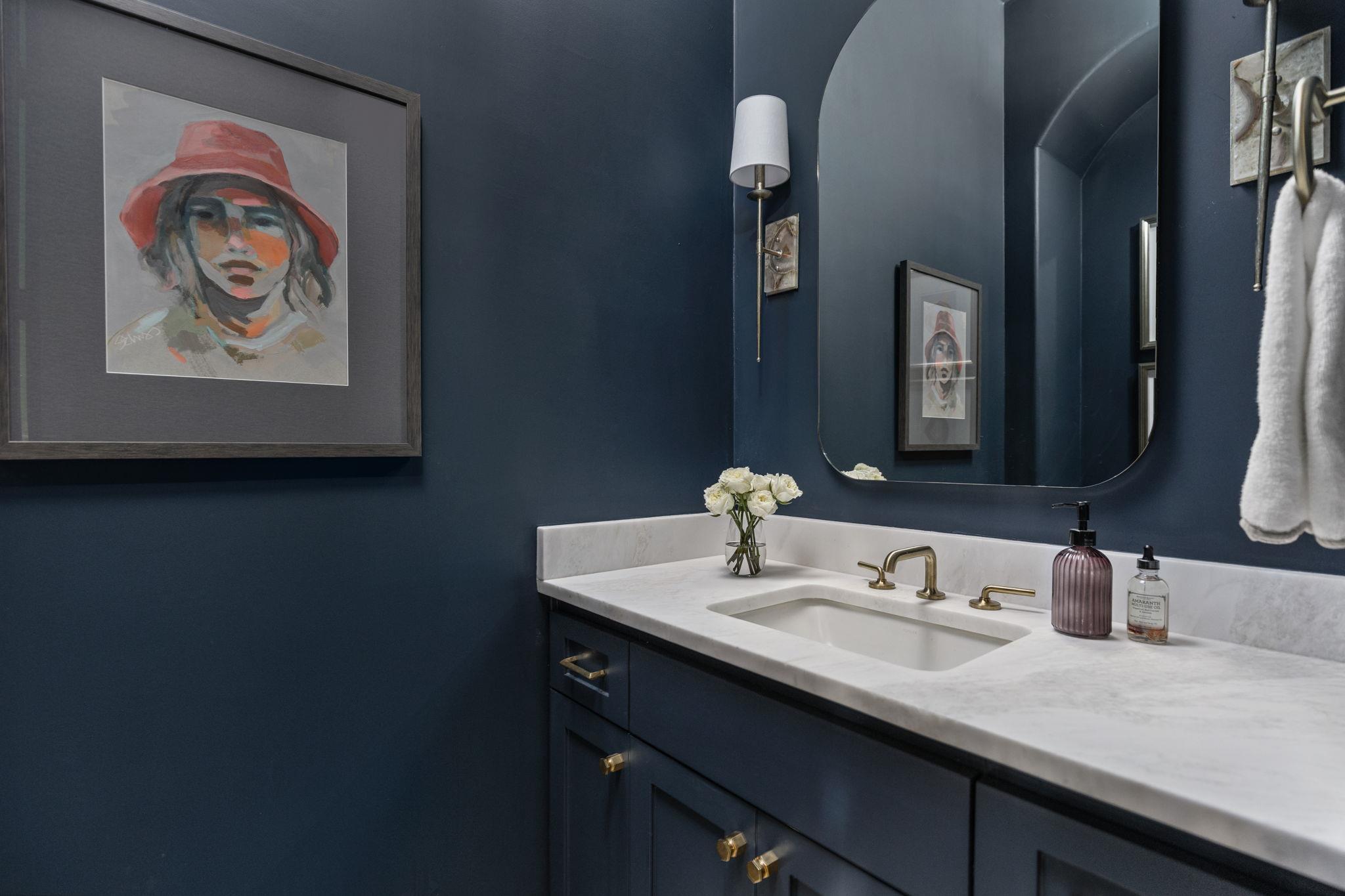 8217 Carranzo Dr W, Austin, TX 78735