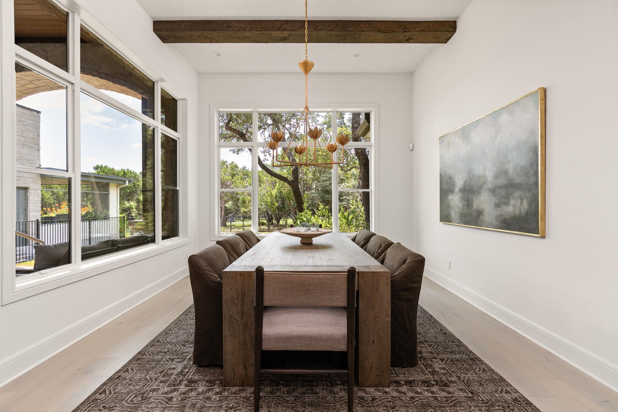 8217 Carranzo Dr W, Austin, TX 78735