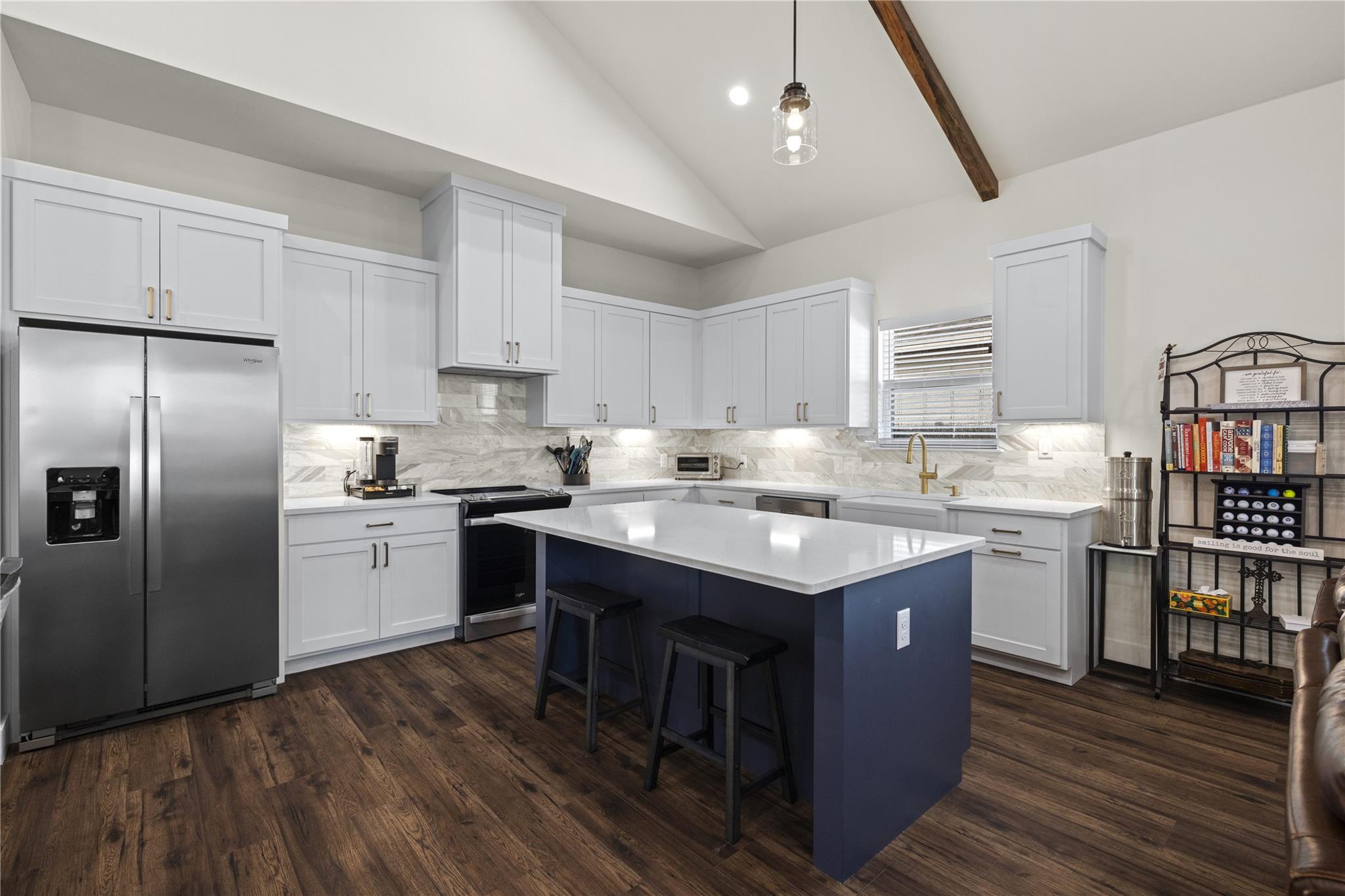 121 Feather Way, Fredericksburg, TX 78624