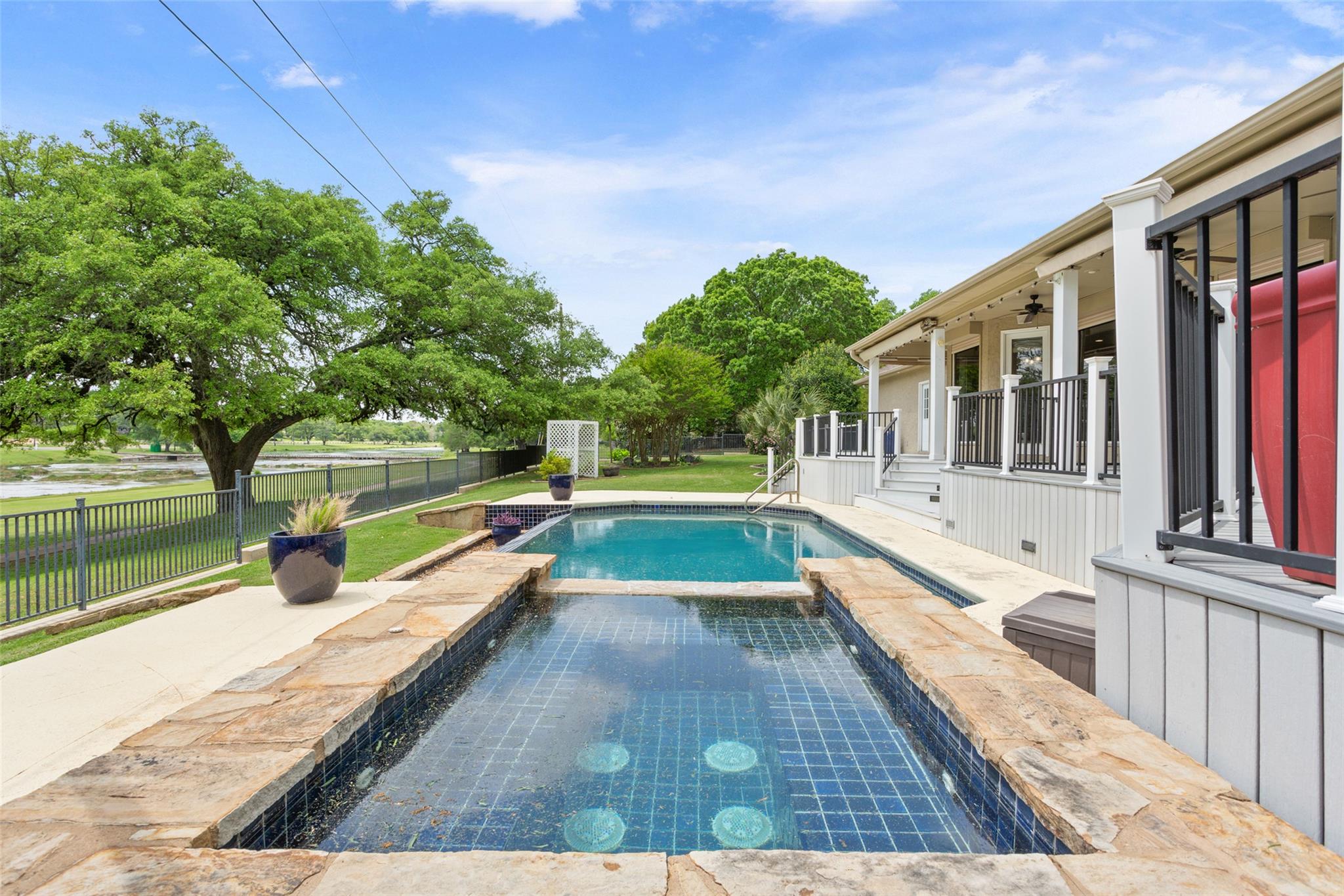 1111 Mill Creek Dr, Salado, TX 76571