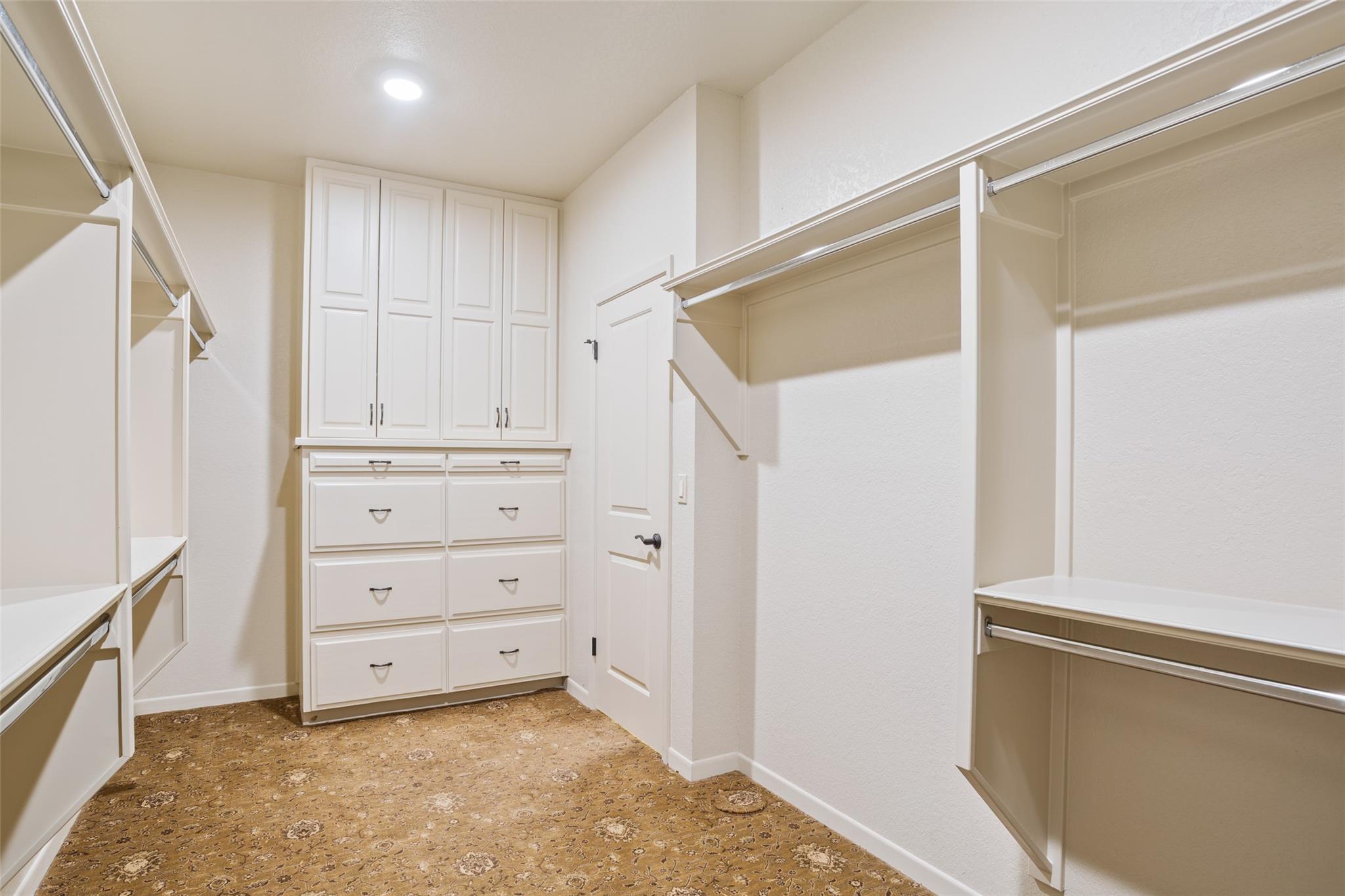 1111 Mill Creek Dr, Salado, TX 76571