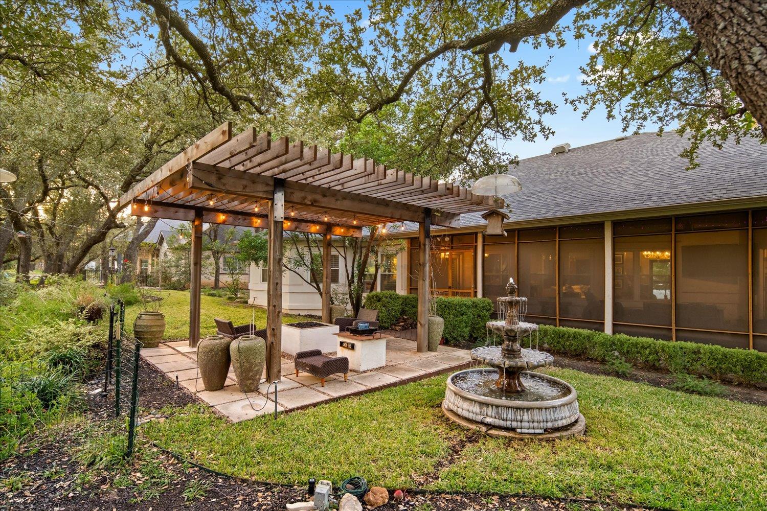 112 White Sands Dr, Lakeway, TX 78734