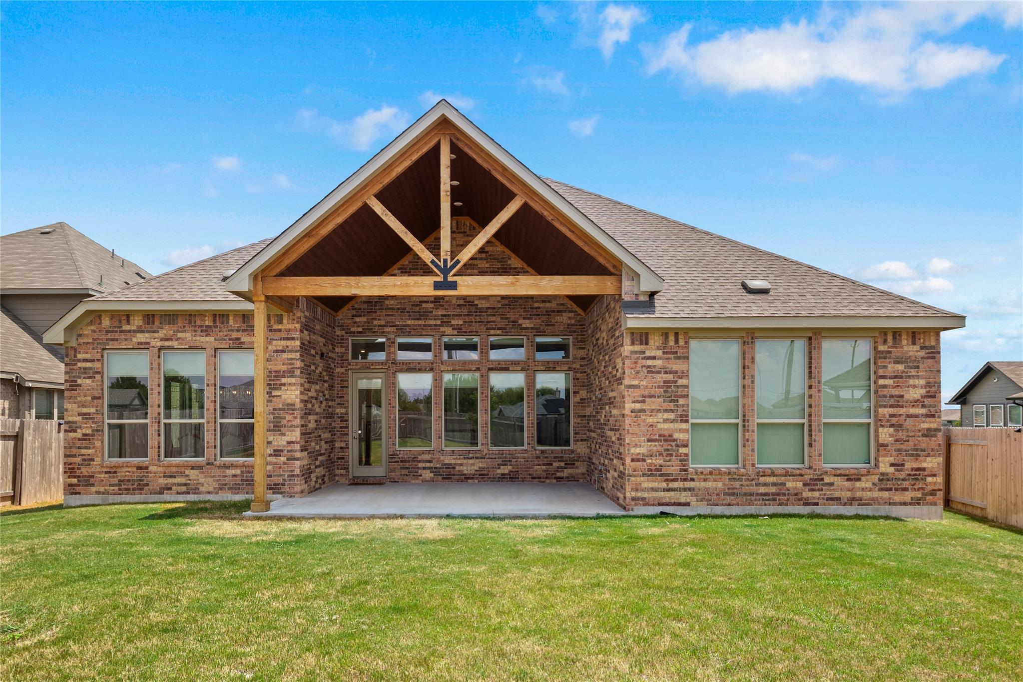 101 Bosco Rd, Hutto, TX 78634