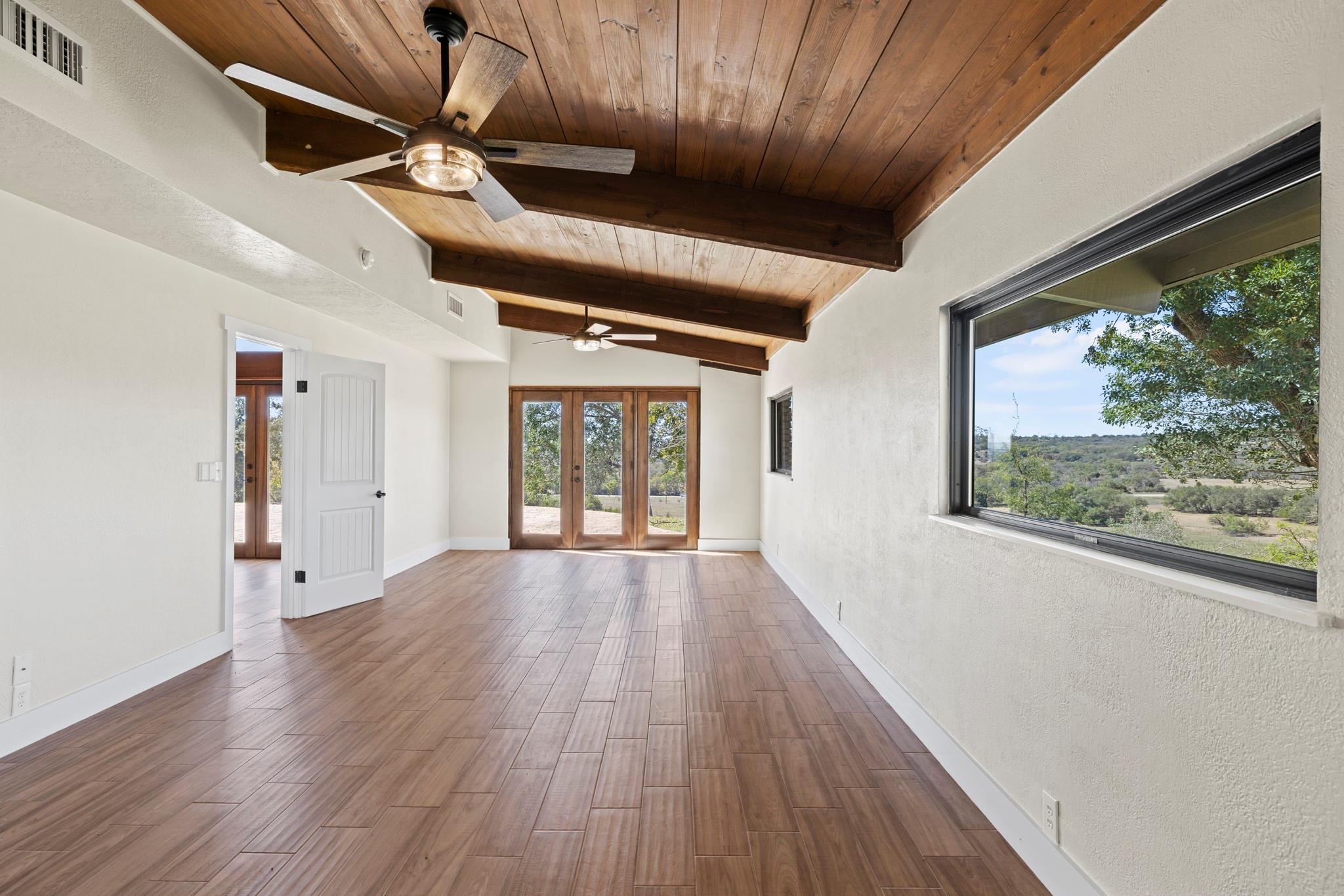 241 N US 87 Highway, Comfort, TX 78013