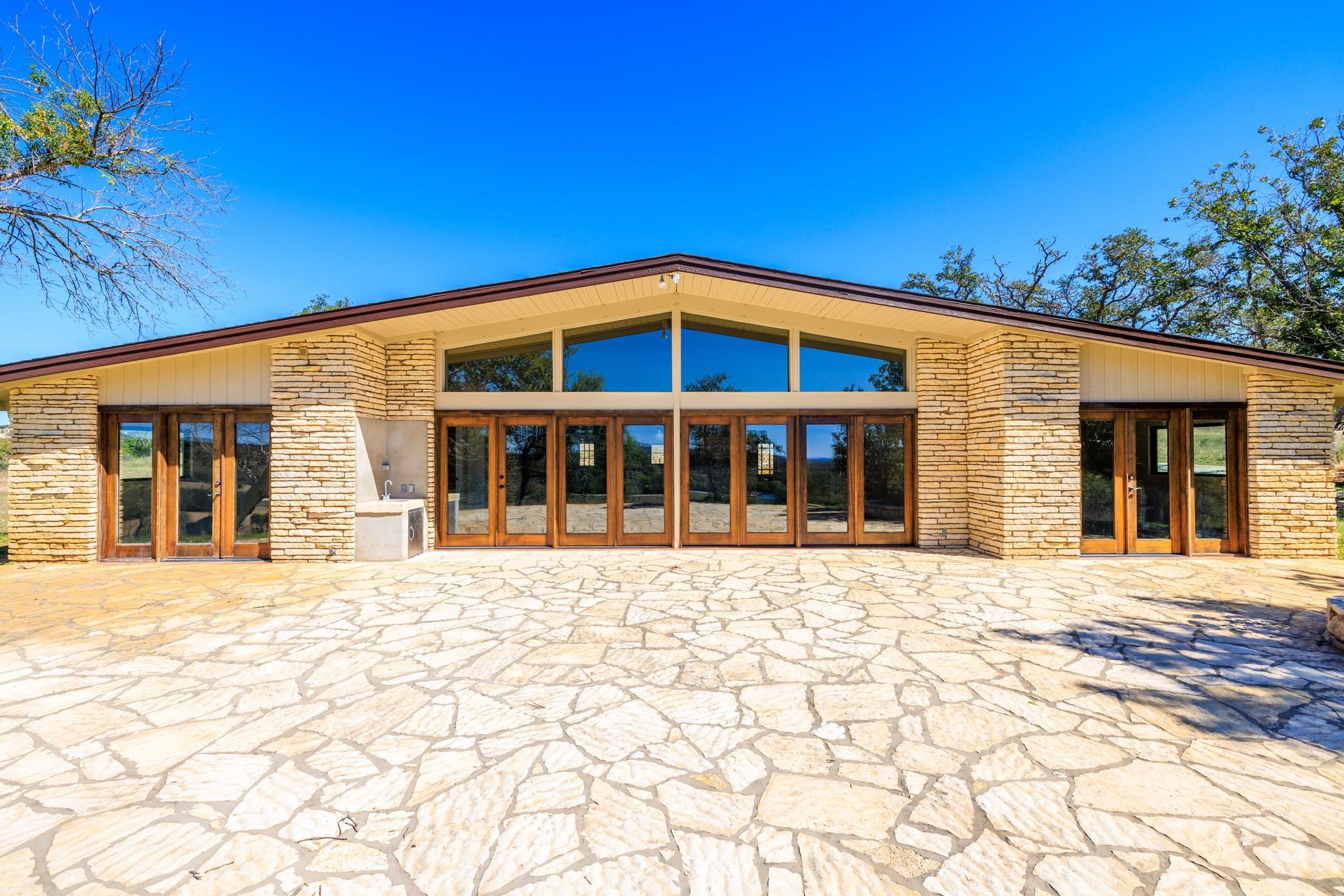 241 N US 87 Highway, Comfort, TX 78013