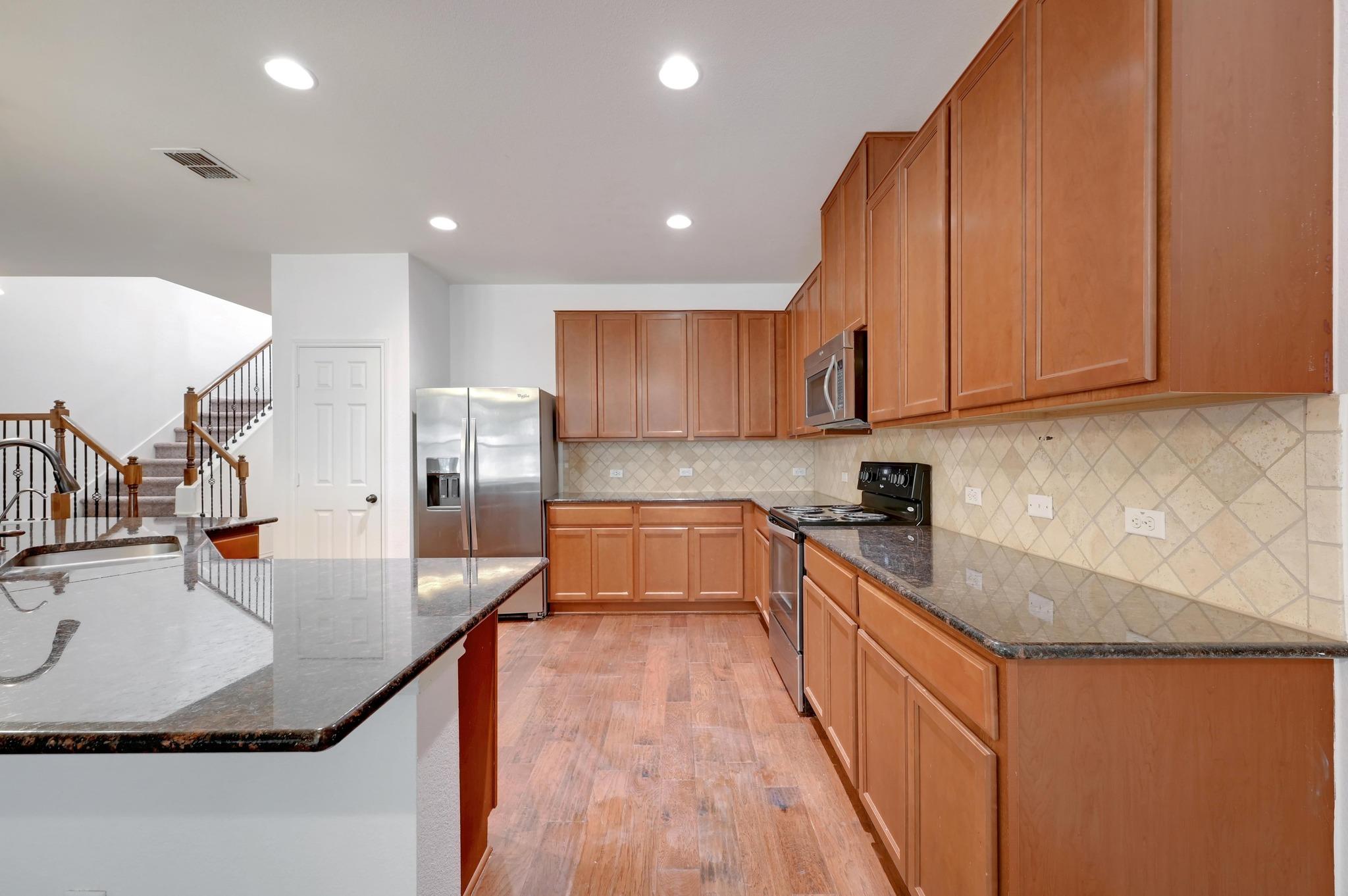 322 White Willow Dr, San Marcos, TX 78666