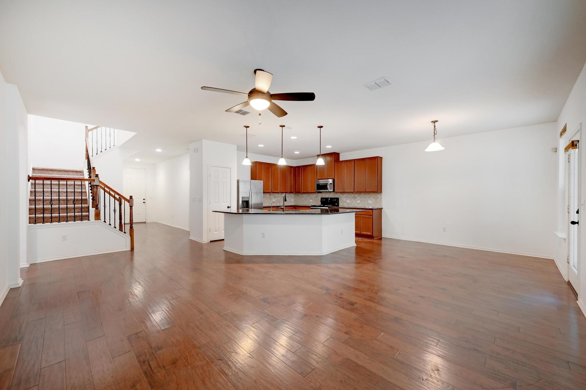 322 White Willow Dr, San Marcos, TX 78666