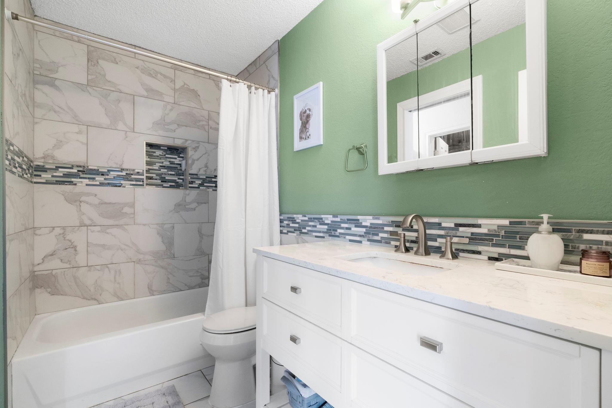 7635 Guadalupe St # 202, Austin, TX 78752